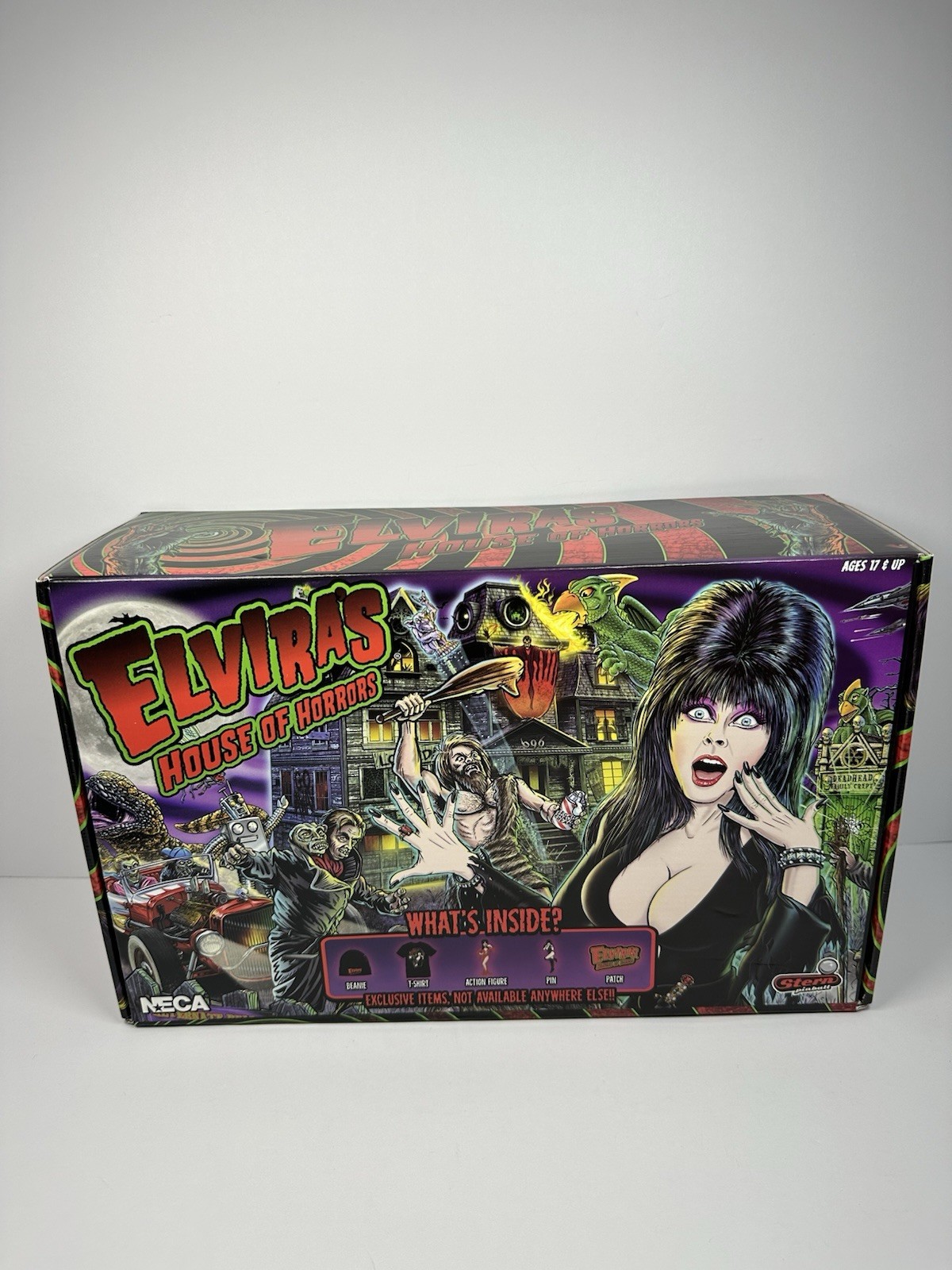 NECA Elvira\'s House of Horrors Box Set Beanie T-Shirt Figure Pin Patch (Size XL)