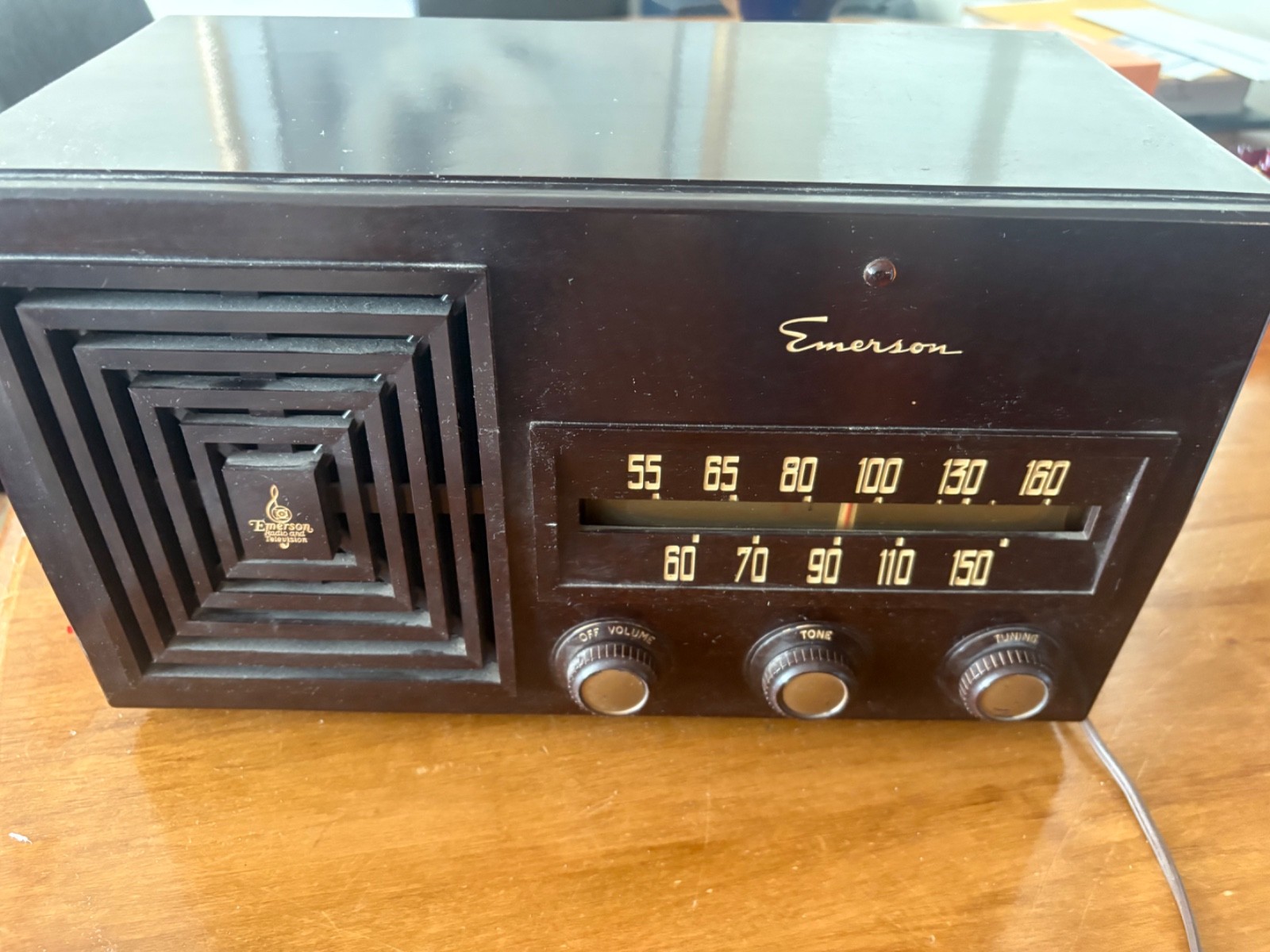 Vintage Emerson Art Deco Tube Radio Working 1940's-50's