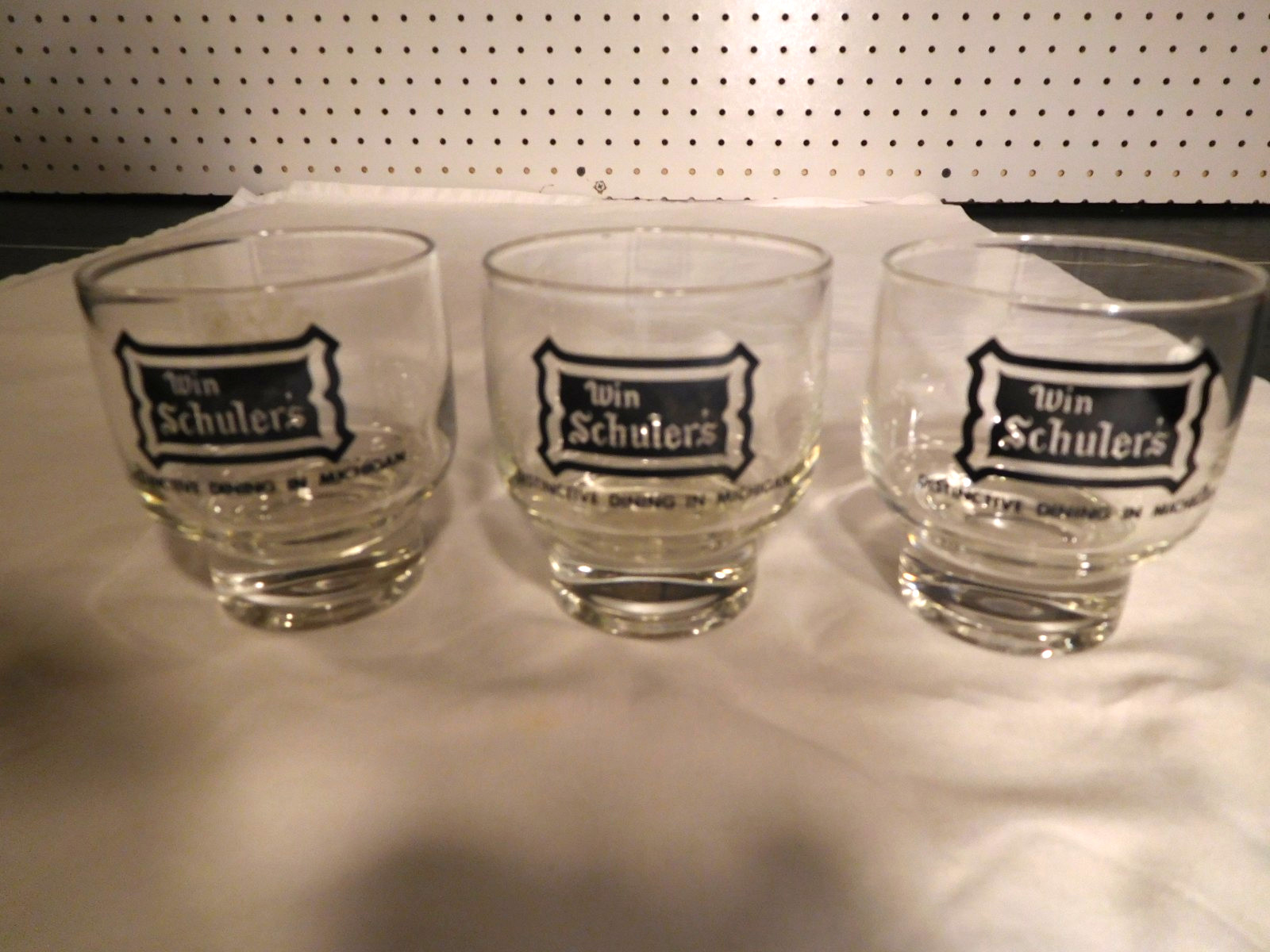 5 Rare Vintage Win Schuler's Distictive Dining in Michigan Glasses Stevensville 5 Rare Vintage Win Schuler's Distictive Dining in Michigan Glasses Stevensville