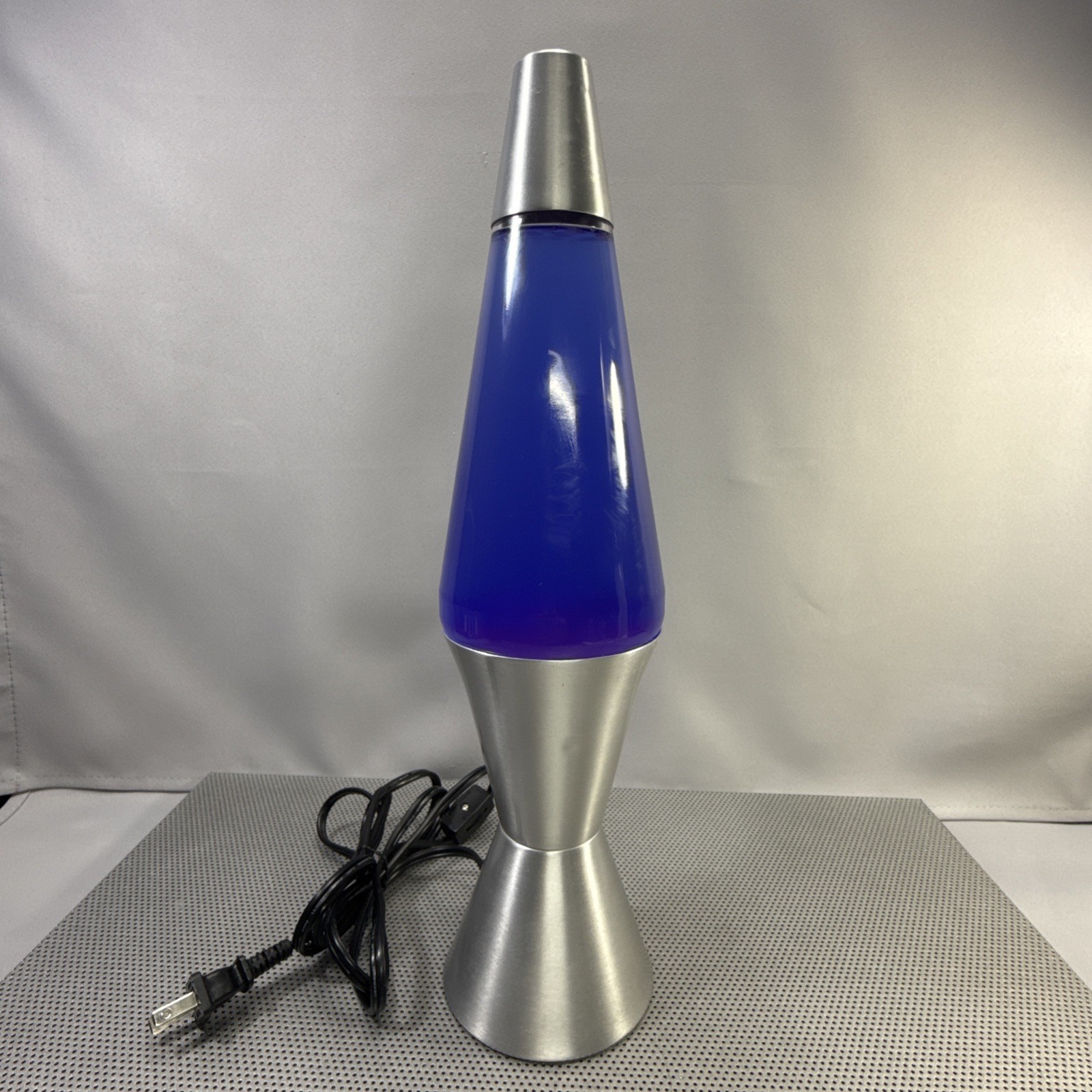 Vintage Y2K Era Lava Lite Lava Lamp 16.5” Purple Liquid Silver Base Red/Pink