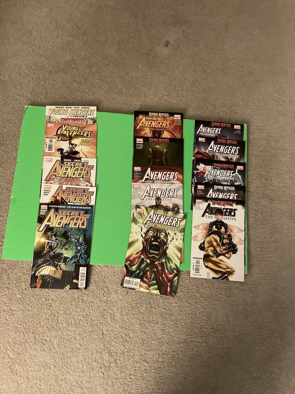 MARVEL COMICS COLLECTION AVENGERS ASST. ISSUES (15 ) EARLY 2000\'S
