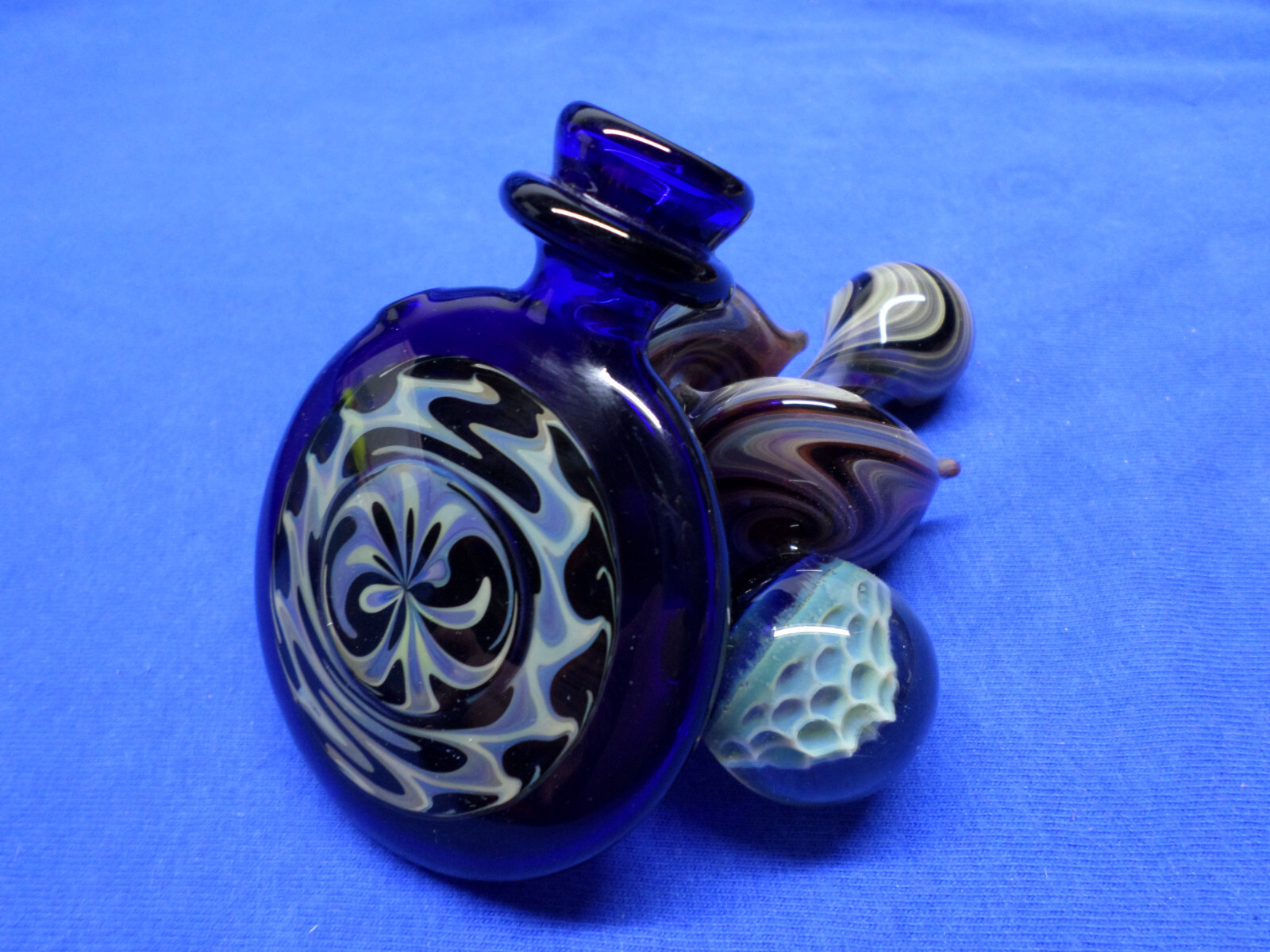 NATEY LOVE Biskind Custom Art Glass Functional Hand Pipe - Wig Wag Honeycomb Jar