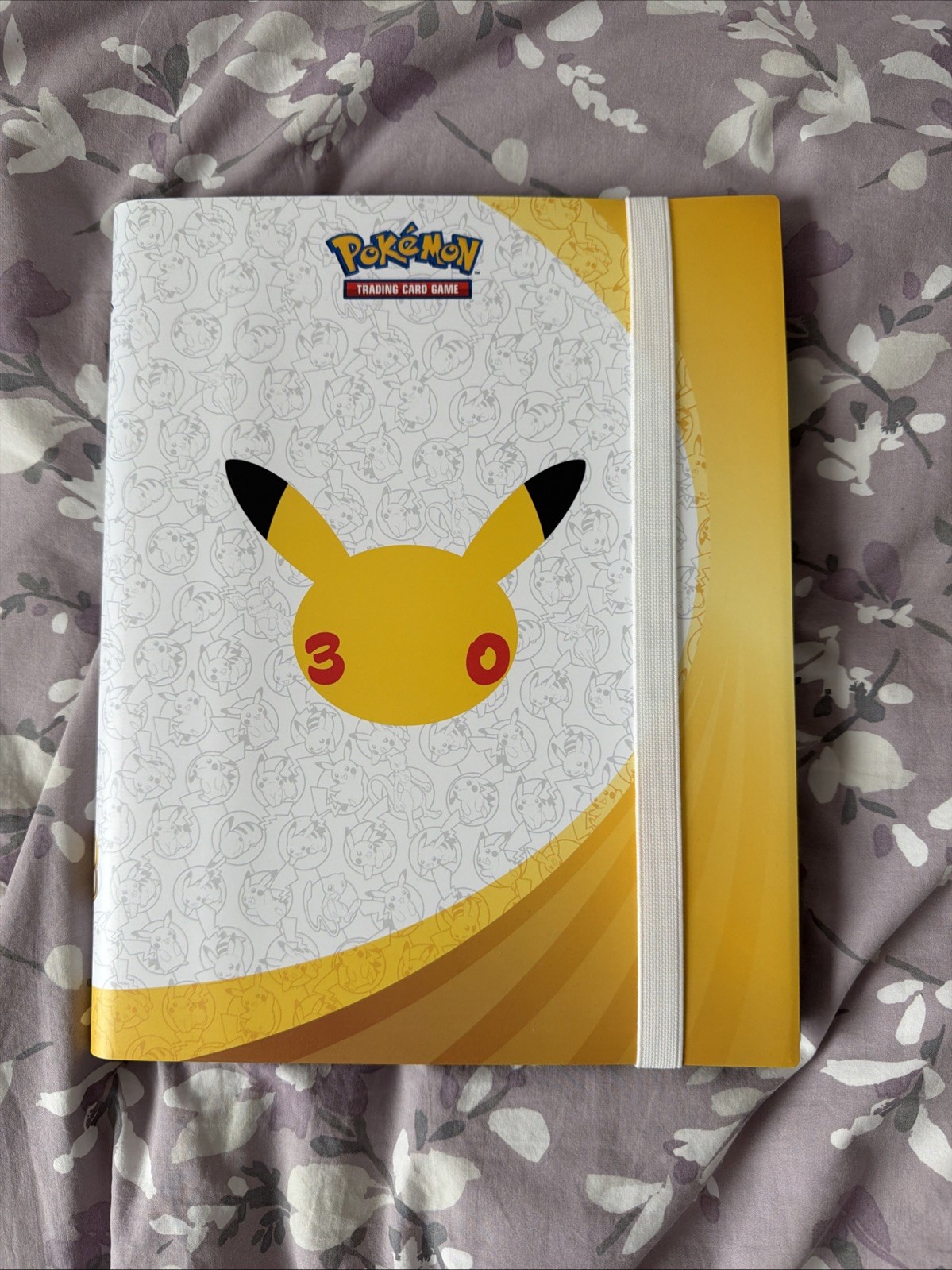 Pokemon 30th Anniversary Master Base Set Inc -  EXs & All 30 Pikachu + Binder