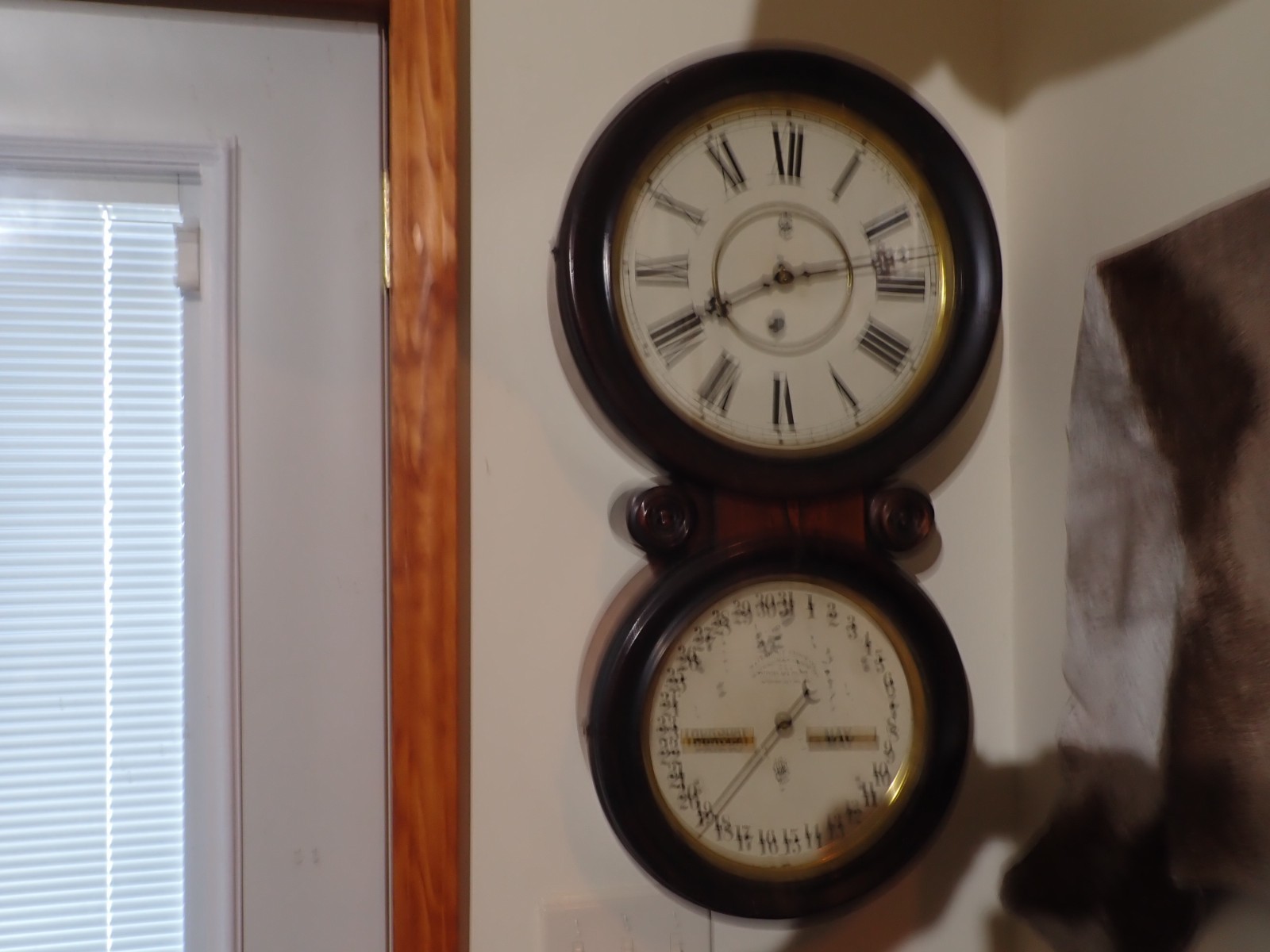 WATERBURY #34 CS LEWIS OR AF WELLS DOUBLE DIAL CALENDAR CLOCK