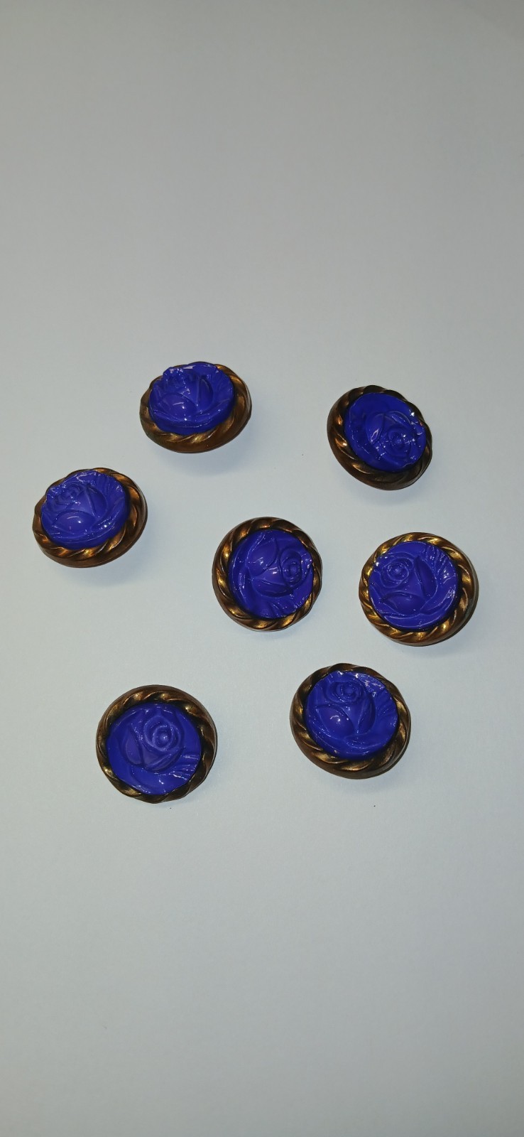 🔘 Vintage 1960's Cobalt Blue Cameo Buttons Lot Of 7 With Brass Backing 🔘 Vintage 1960's Cobalt Blue Cameo Buttons Lot Of 7 With Brass Backing