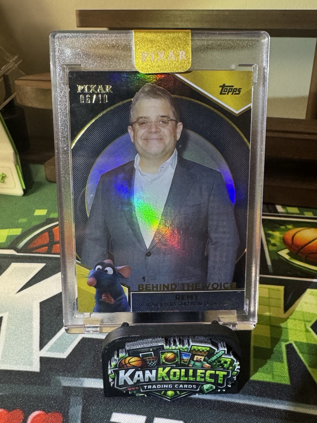 2025 Topps Pixar Gold Patton Oswalt Remy Behind The Voice Encased 6/10 BTV-PO 2025 Topps Pixar Gold Patton Oswalt Remy Behind The Voice Encased 6/10 BTV-PO