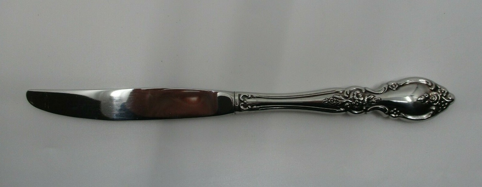 ONEIDA STAINLESS LOUISIANA DINNER KNIFE - 9 1/8\