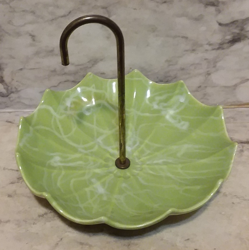 Vtg California Art Pottery Sylvan\'s UMBRELLA TRINKET DISH Green w/ White Webbing