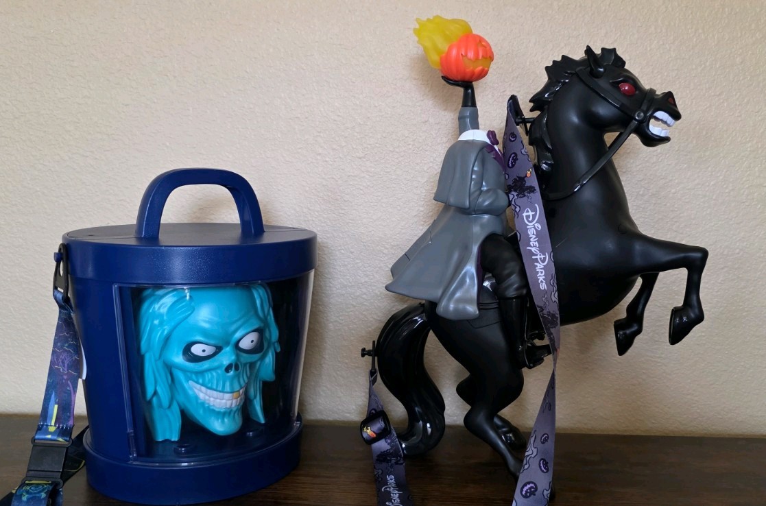 Disney Parks 2026 Hatbox Ghost Headless Horseman Popcorn Bucket set. NEW Disney Parks 2026 Hatbox Ghost Headless Horseman Popcorn Bucket set. NEW