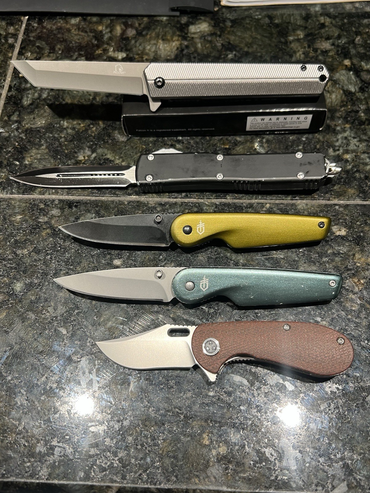 Lot of 5 Folder / Flipper Pocketknives ( Gerber , Falcon, Armed Force, Coolhand)