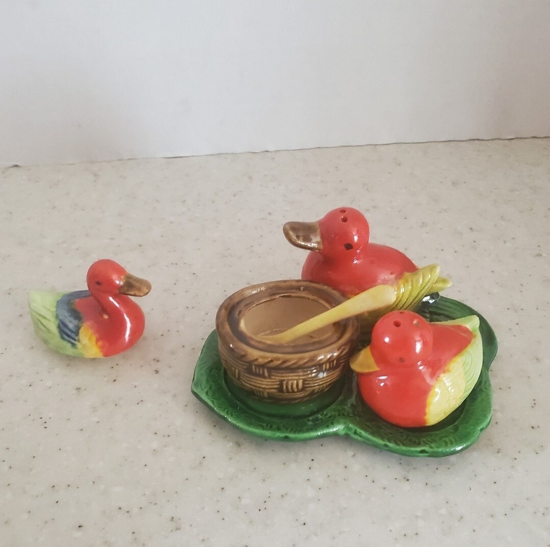 Vintage Royal Japan Ceramic Hand Painted Duck Salt & Pepper Shakers