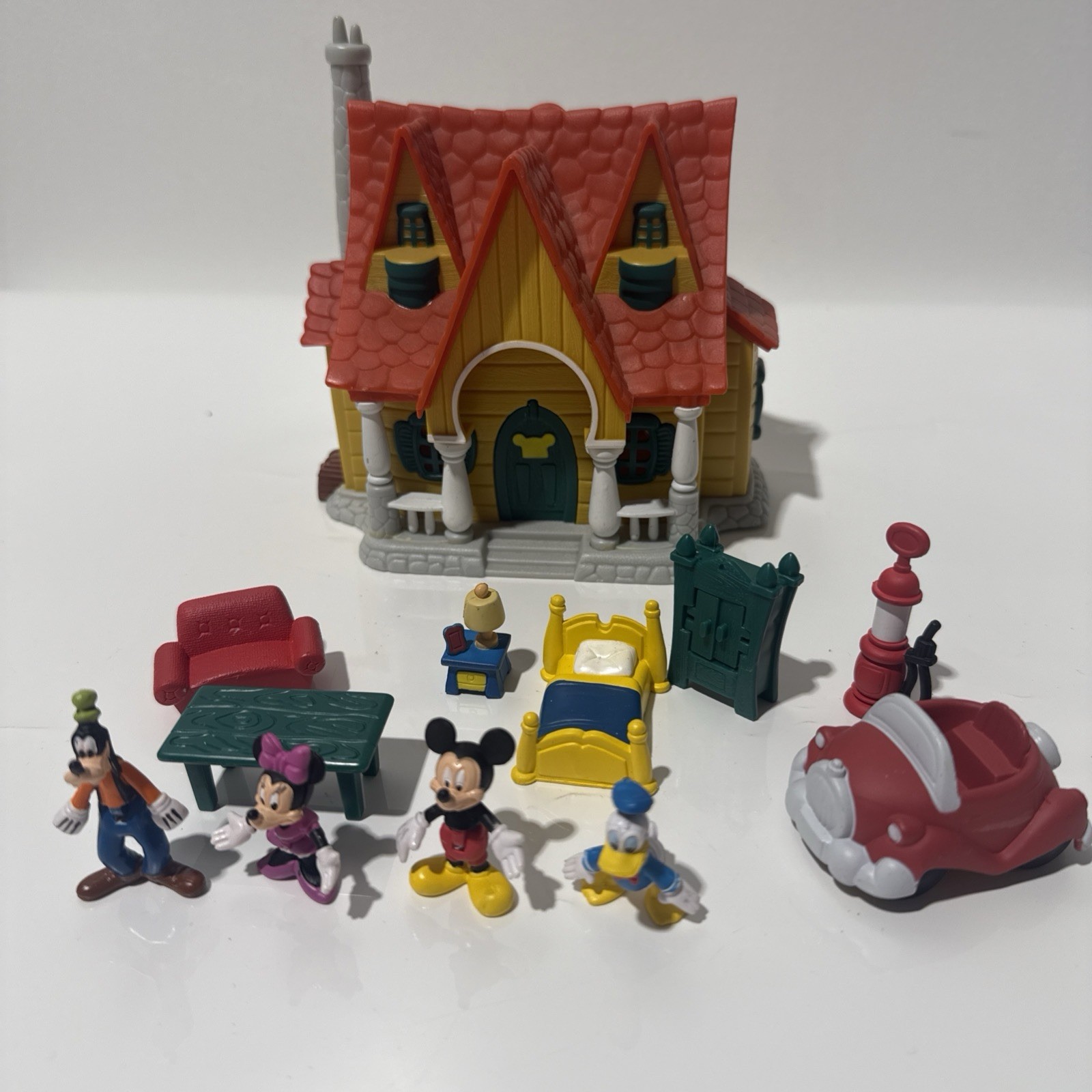 Vintage Disney Mickey Mouse Toontown Micro Playset House Figures and Furniture
