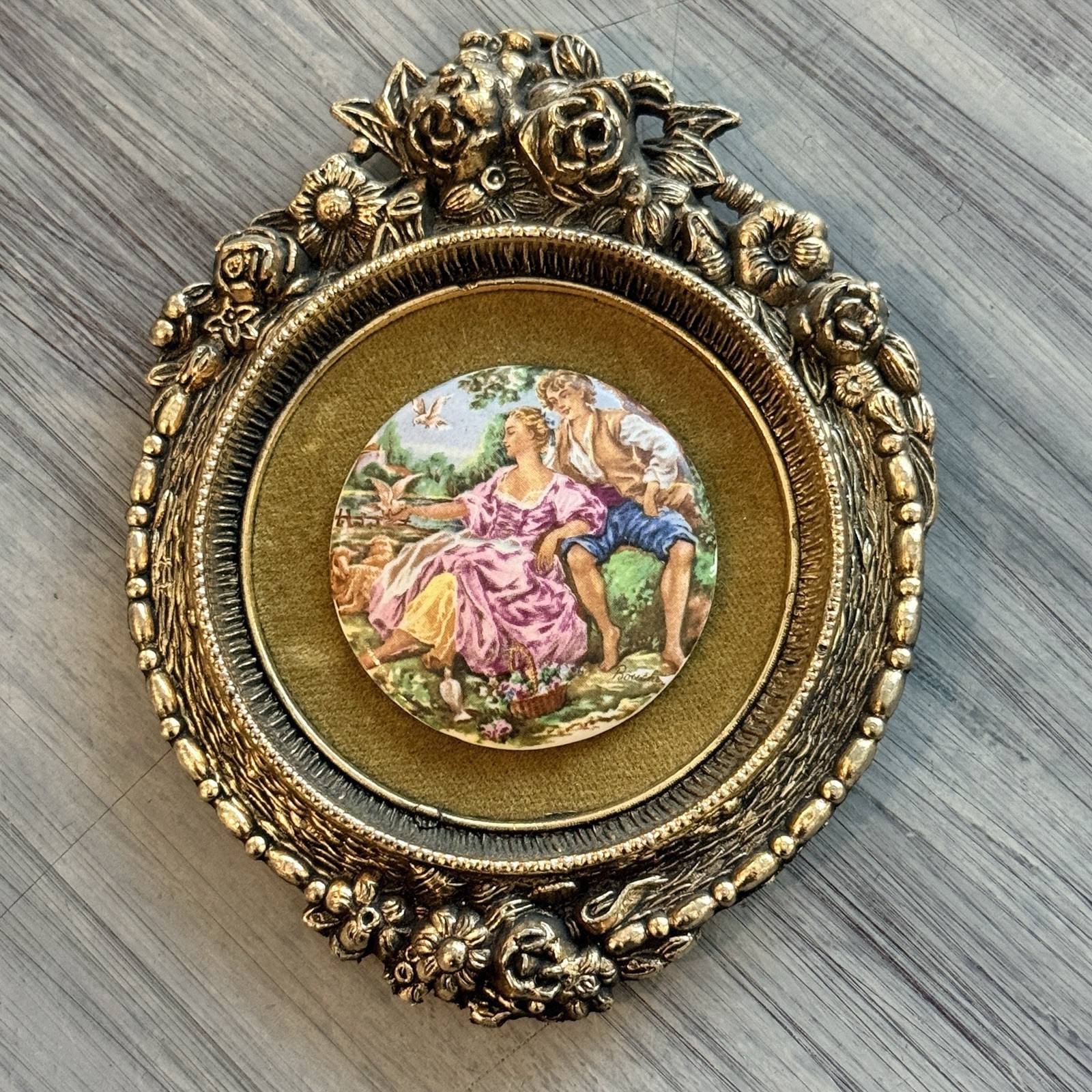 Vintage Ornate Gold Tone Floral Oval Wall Frame Victorian Courting Couple 4”x5”