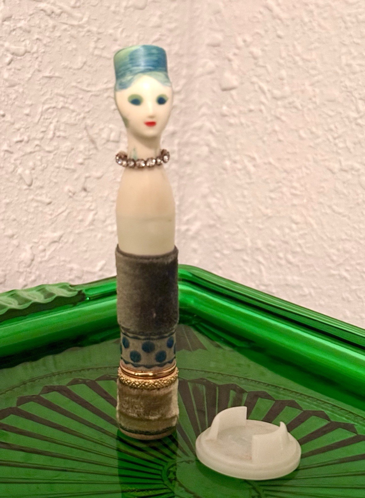 RARE Vintage Revlon Couturine Doll Lipstick Case 0545 Lady w/Stand 1961 RARE Vintage Revlon Couturine Doll Lipstick Case 0545 Lady w/Stand 1961