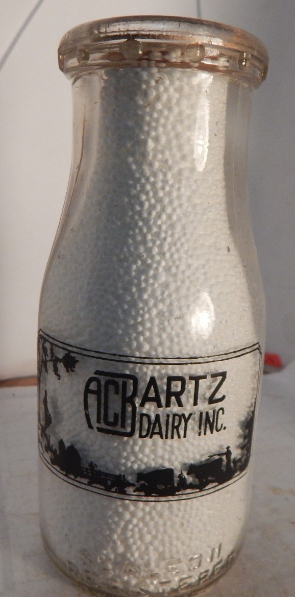 vintage 1/2 pt pyro milk bottle--ACB Artz Dairy famous artist drawing of cows, vintage 1/2 pt pyro milk bottle--ACB Artz Dairy famous artist drawing of cows,