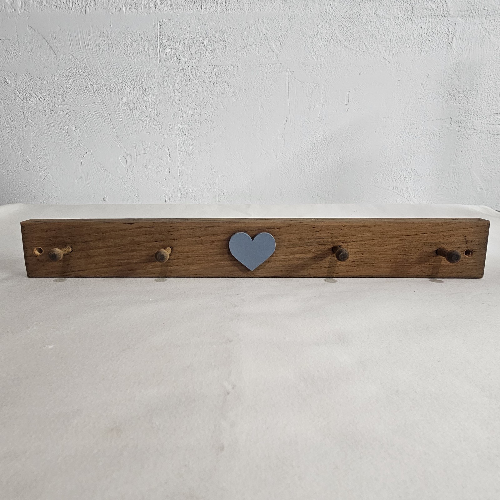 Vintage Wooden Heart Peg Rack, 4 Peg Wall Hooks, Cottage Farmhouse Grandma Core Vintage Wooden Heart Peg Rack, 4 Peg Wall Hooks, Cottage Farmhouse Grandma Core