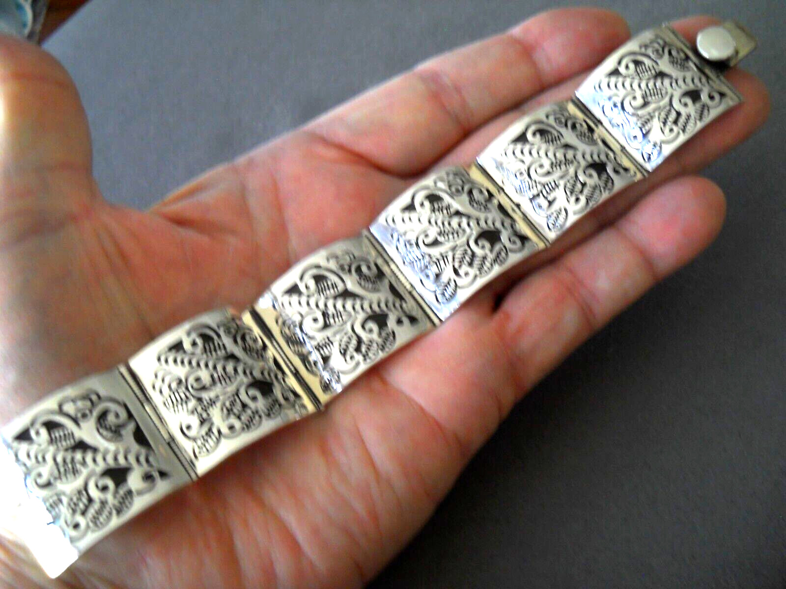 Southwestern Style Sterling Silver Aztec Bird Leaf Panel Bracelet Signed MEX 78g Southwestern Style Sterling Silver Aztec Bird Leaf Panel Bracelet Signed MEX 78g