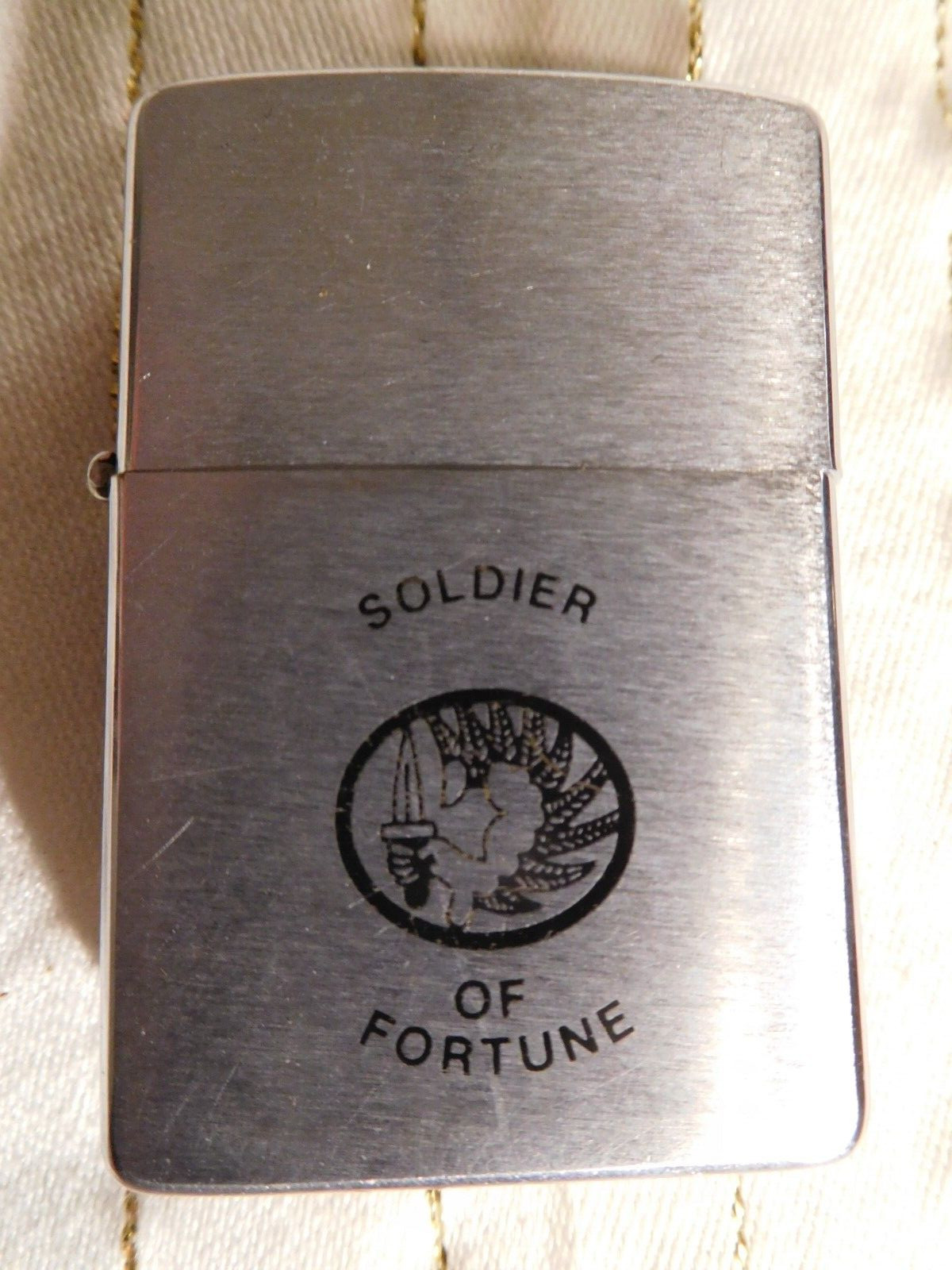 Awesome Rare Vintage Zippo Lighter US Marines & Soldier of Fortune with gift box