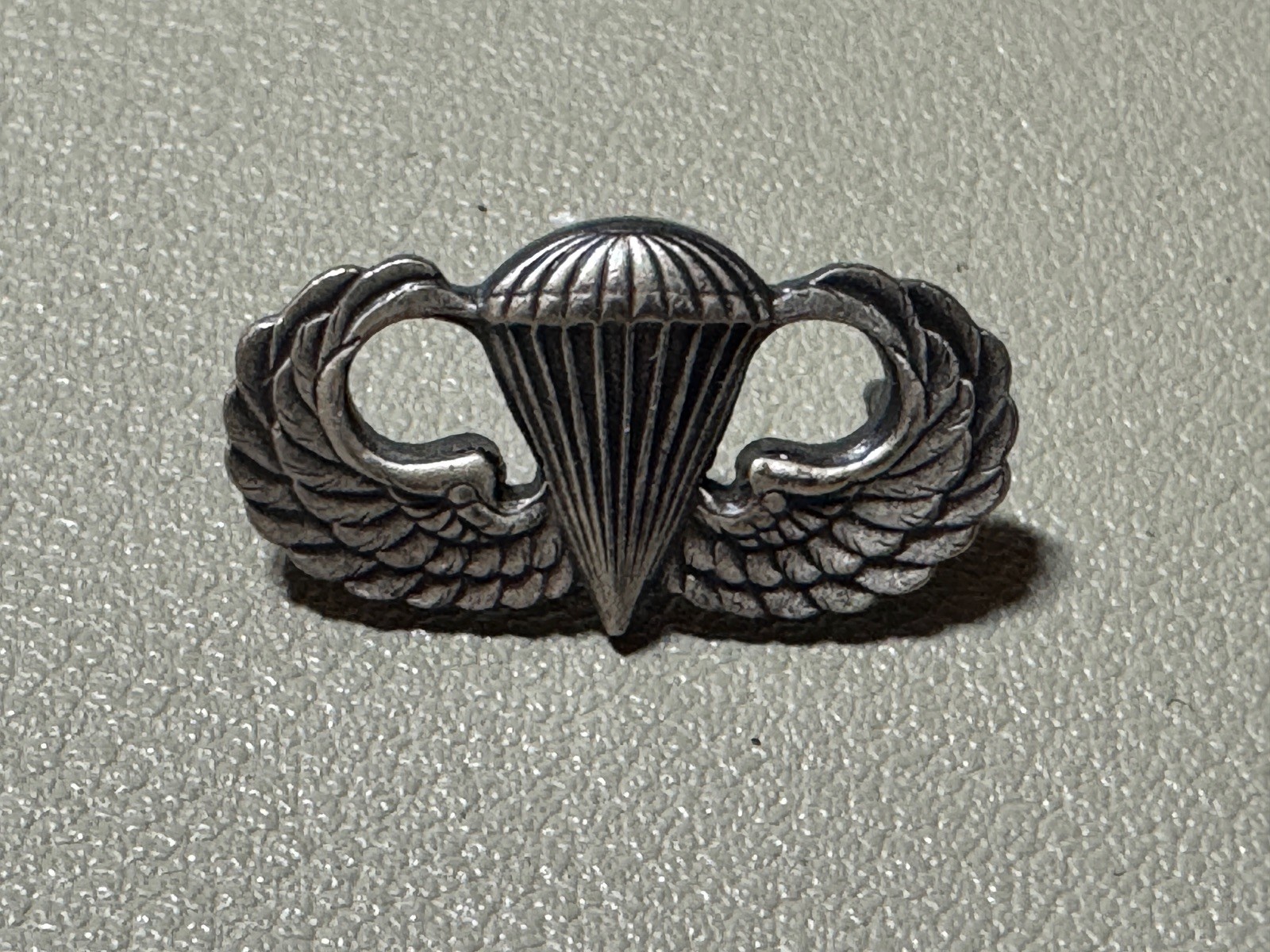 🇺🇸 U.S. Army Basic Paratrooper Badge — Mini Jump Wings by L.P. G.I.