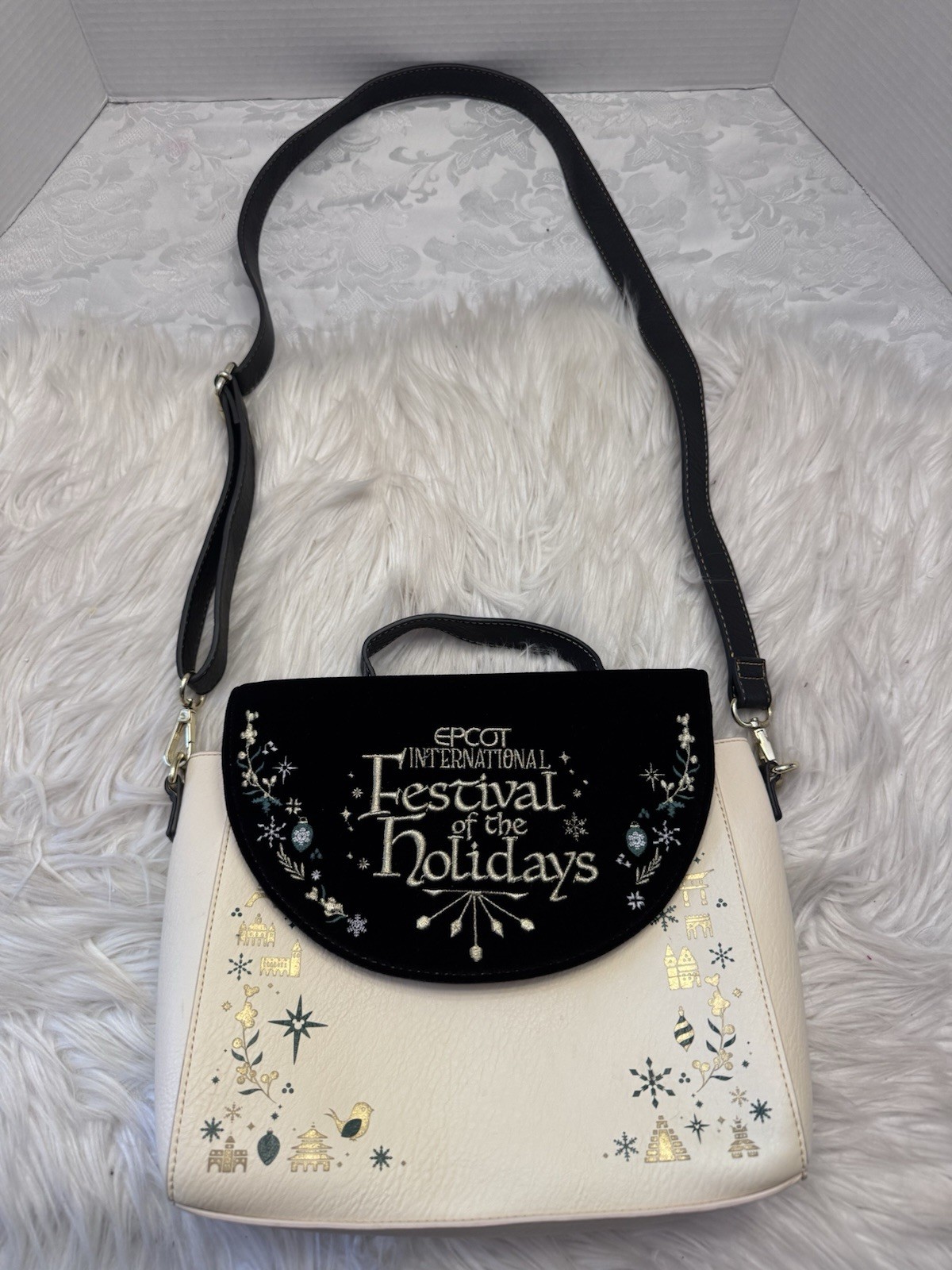Disney Loungefly Epcot International Festival Of The Holidays 2023 Crossbody Bag