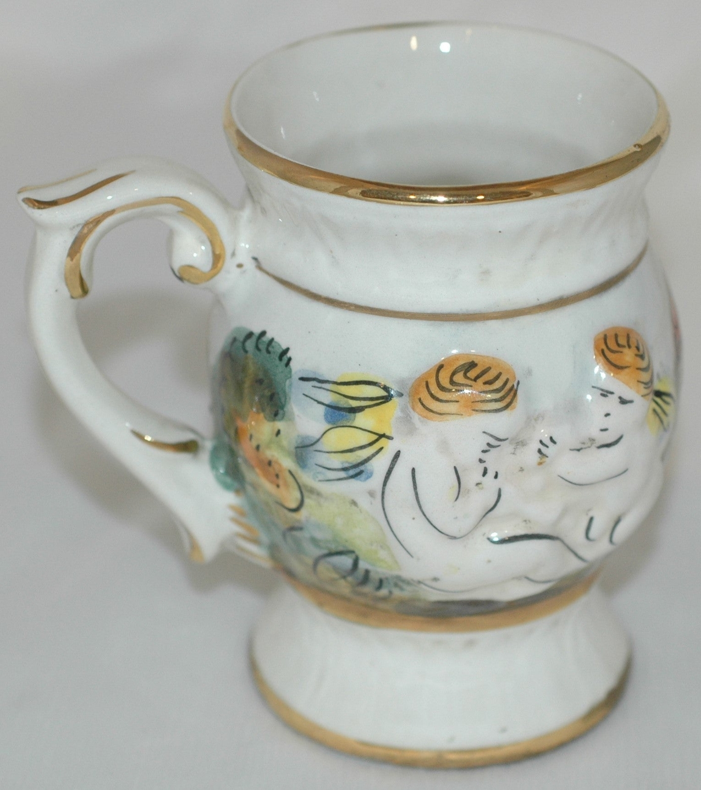 Keramos Italy mug fancy with cherubs 
