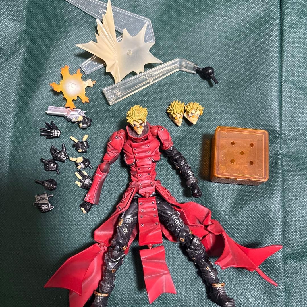 Kaiyodo Revoltech Yamaguchi Trigun Vash the Stampede Action Figure NO BOX AS IS