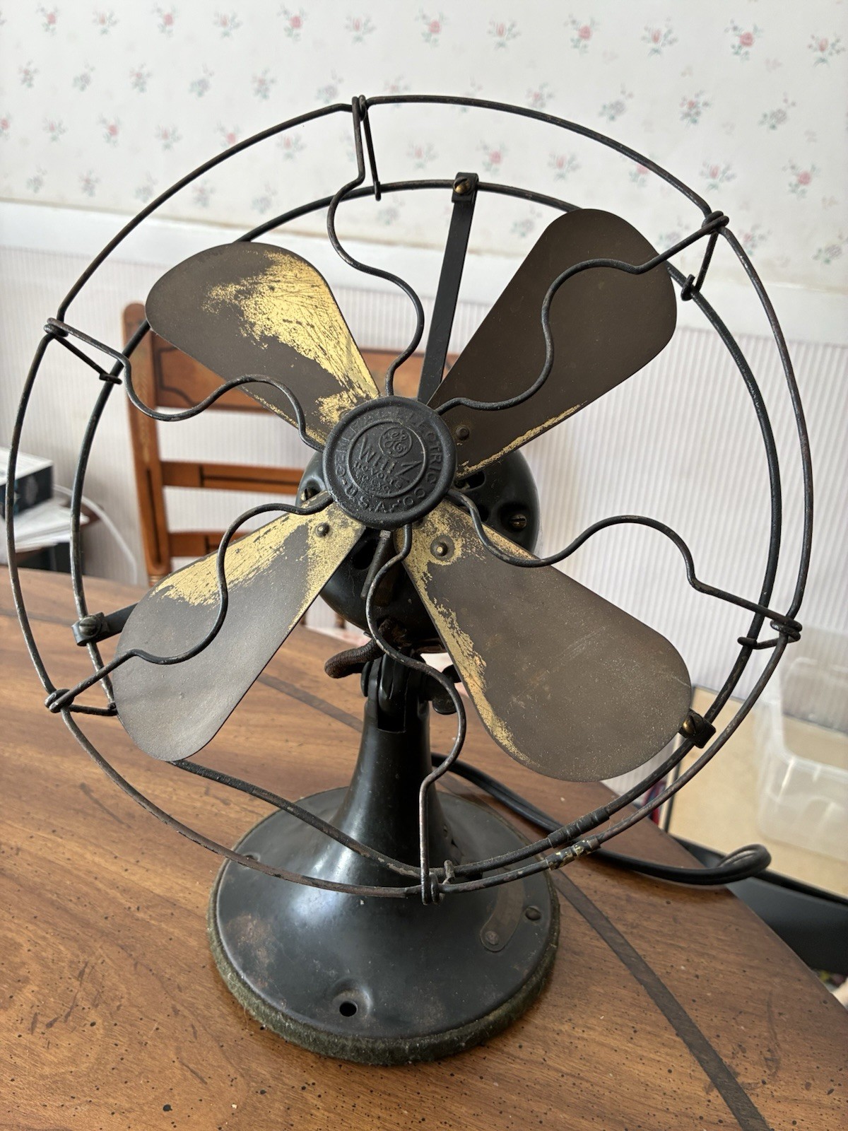 Rare 1920’s Antique GE Whiz Desk Table Fan Brass Blades Not Working Nice Rare 1920’s Antique GE Whiz Desk Table Fan Brass Blades Not Working Nice