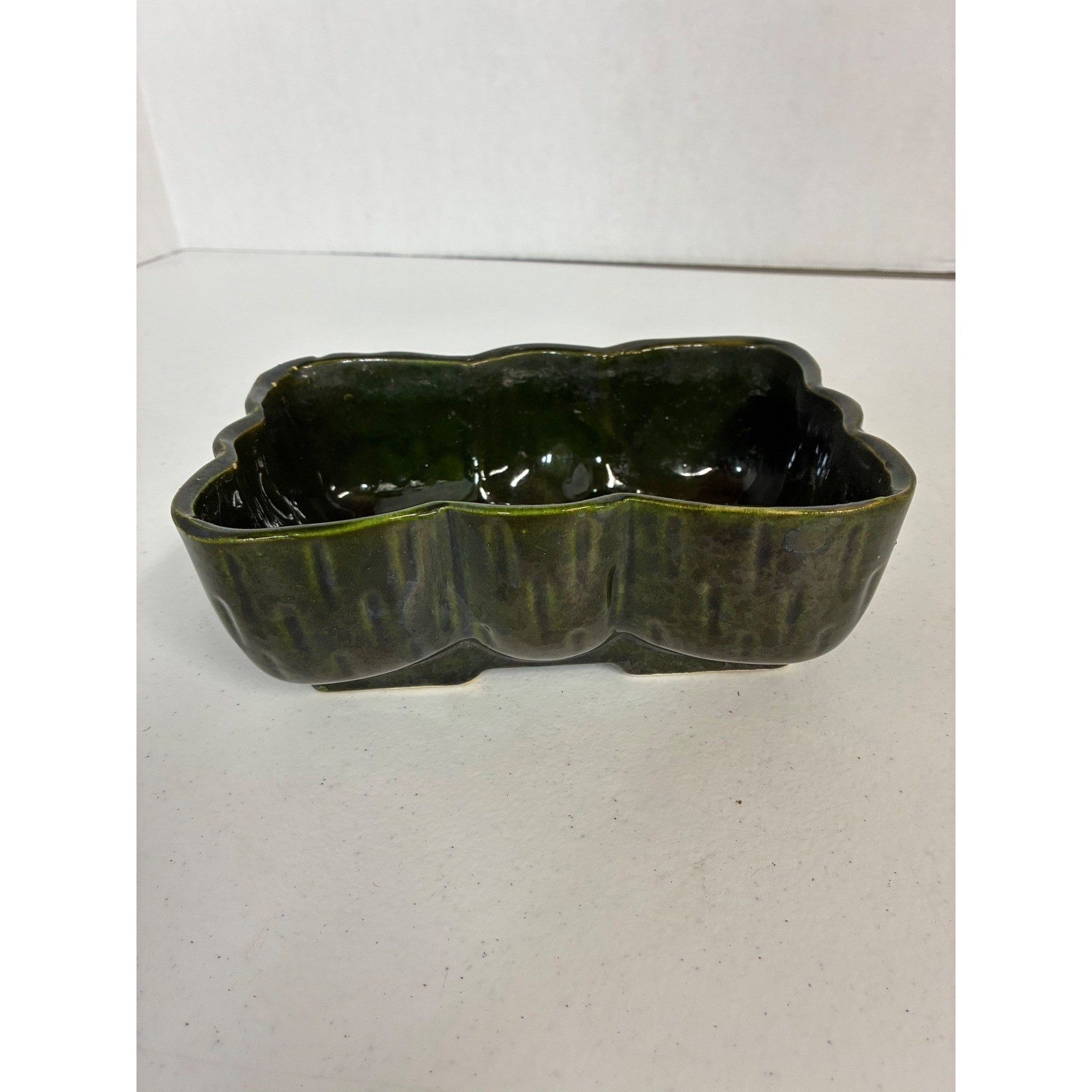 Vintage UPCO USA 105-7 Forest Green Scalloped Ceramic Planter Mid Century Modern