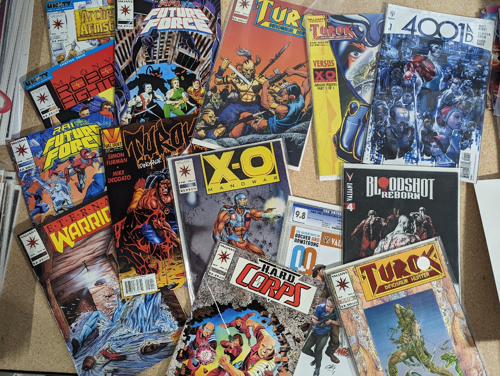 LOT OF 50 VALIANT COMIC BOOKS  Random - No Duplicates