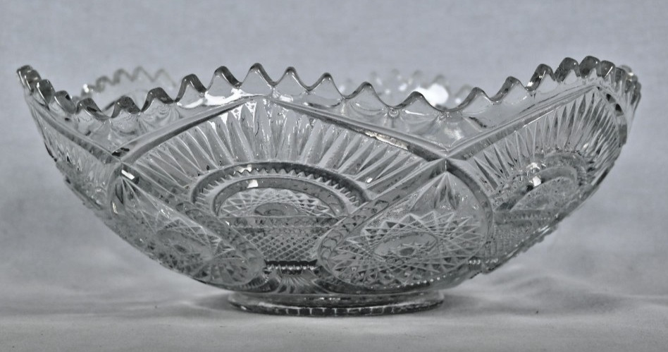EAPG Imperial Glass Horseshoe Curve Serving Bowl 9-3/4\