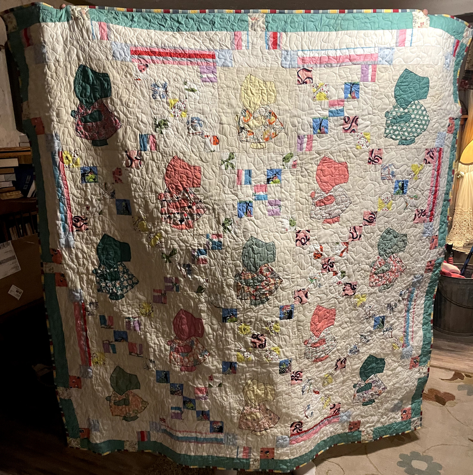 Sunbonnet Sue Twin Quilt approx 65 x 70 Sunbonnet Sue Twin Quilt approx 65 x 70