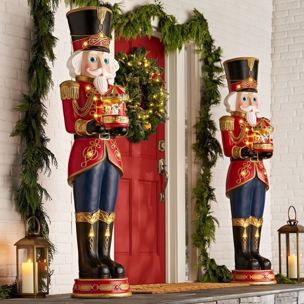 Member's Mark 6' Grand Nutcracker with Carousel Member's Mark 6' Grand Nutcracker with Carousel