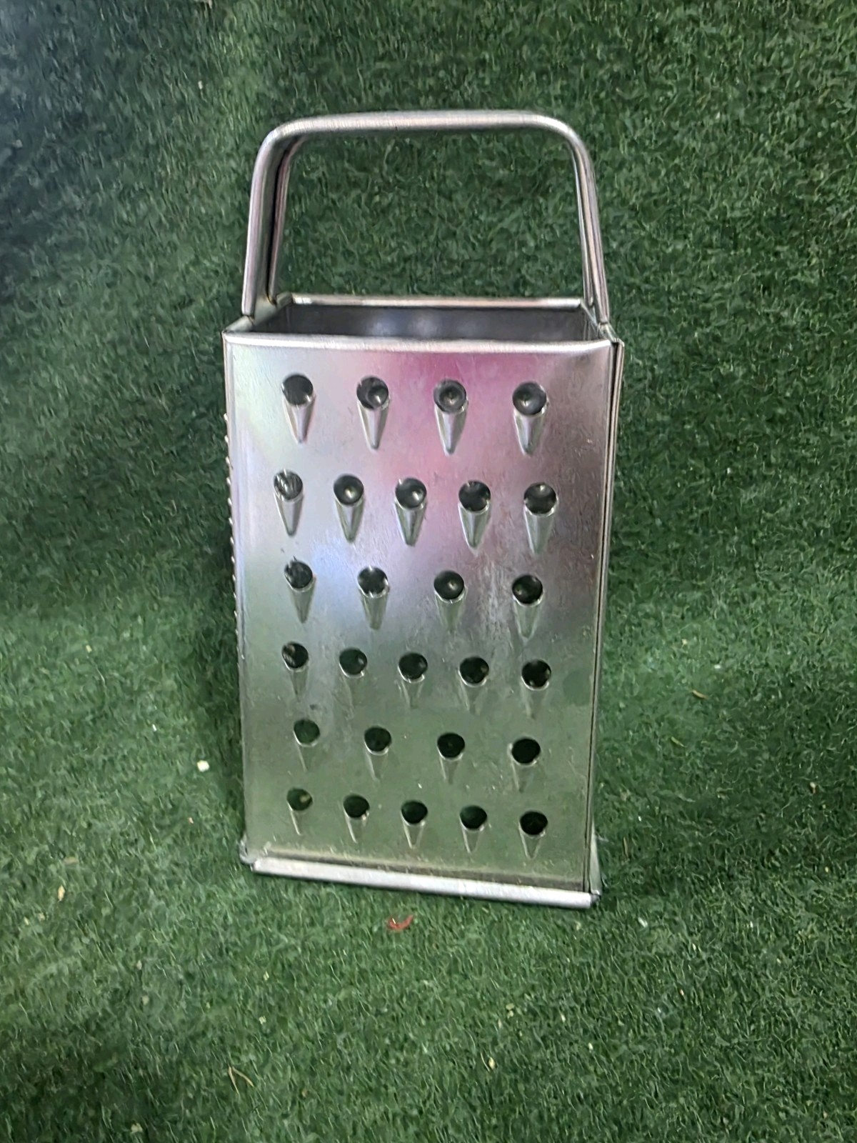 Bromwell #419 Vintage Metal/Steel Box Cheese Grater Vegetable Shredder Bromwell #419 Vintage Metal/Steel Box Cheese Grater Vegetable Shredder