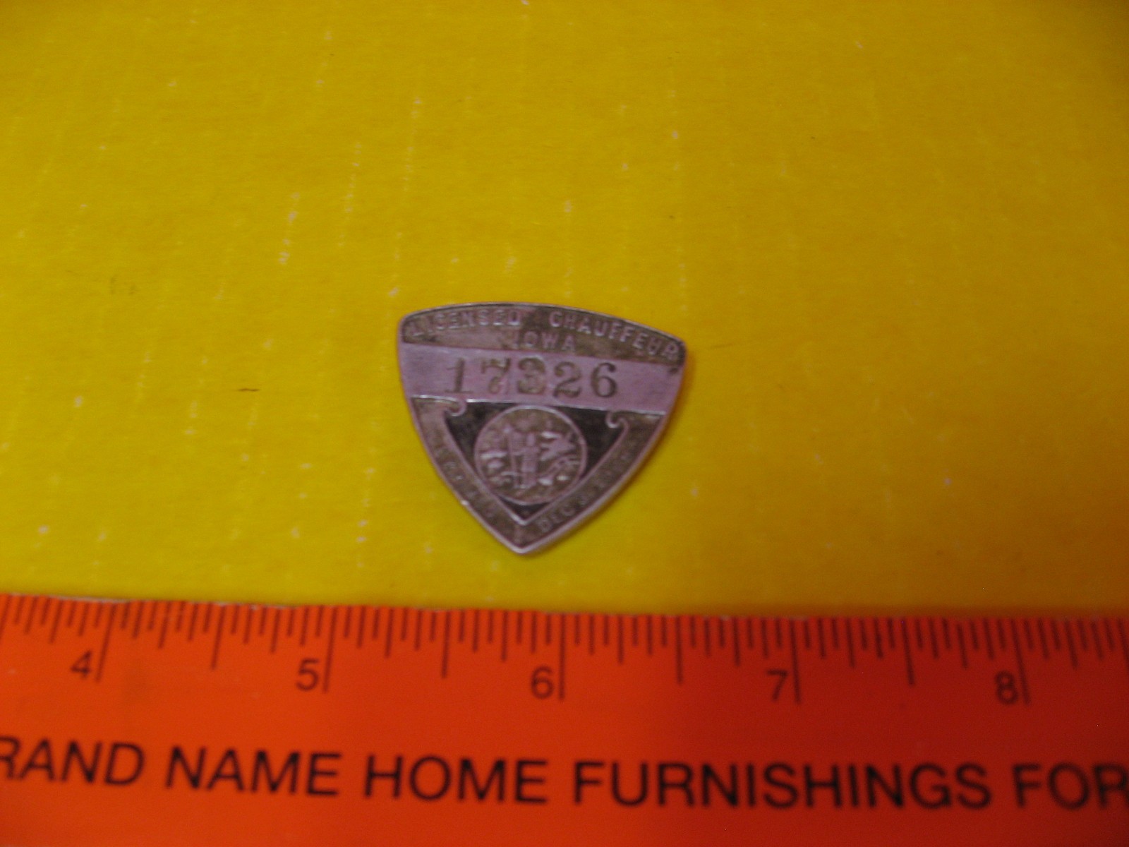 1924 IOWA LICENSED CHAUFFEUR BADGE - #17326 1924 IOWA LICENSED CHAUFFEUR BADGE - #17326