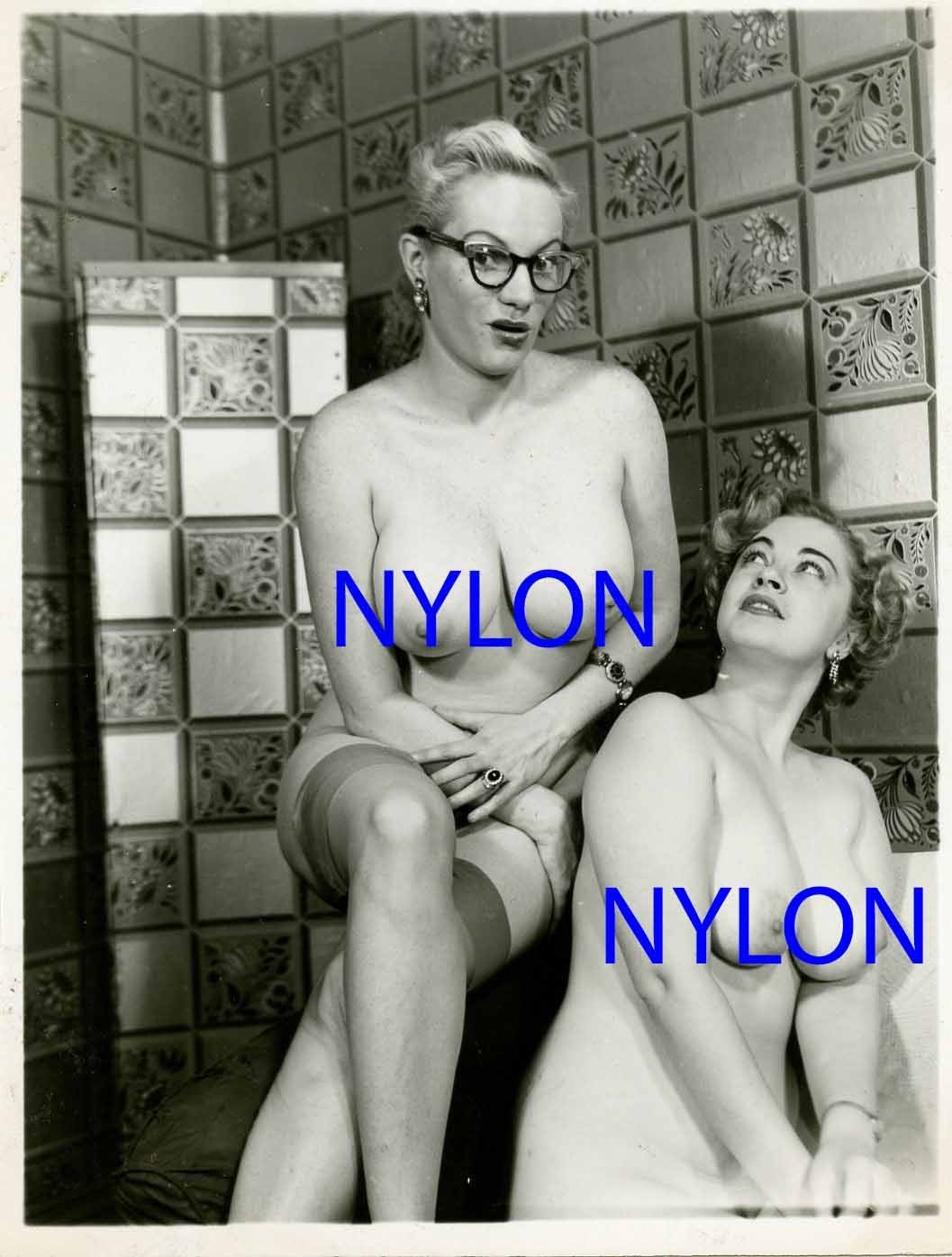 RARE 4 x 5 PHOTOGRAPH OF NUDE MODEL DELORES DEVAUGHN RARE 4 x 5 PHOTOGRAPH OF NUDE MODEL DELORES DEVAUGHN