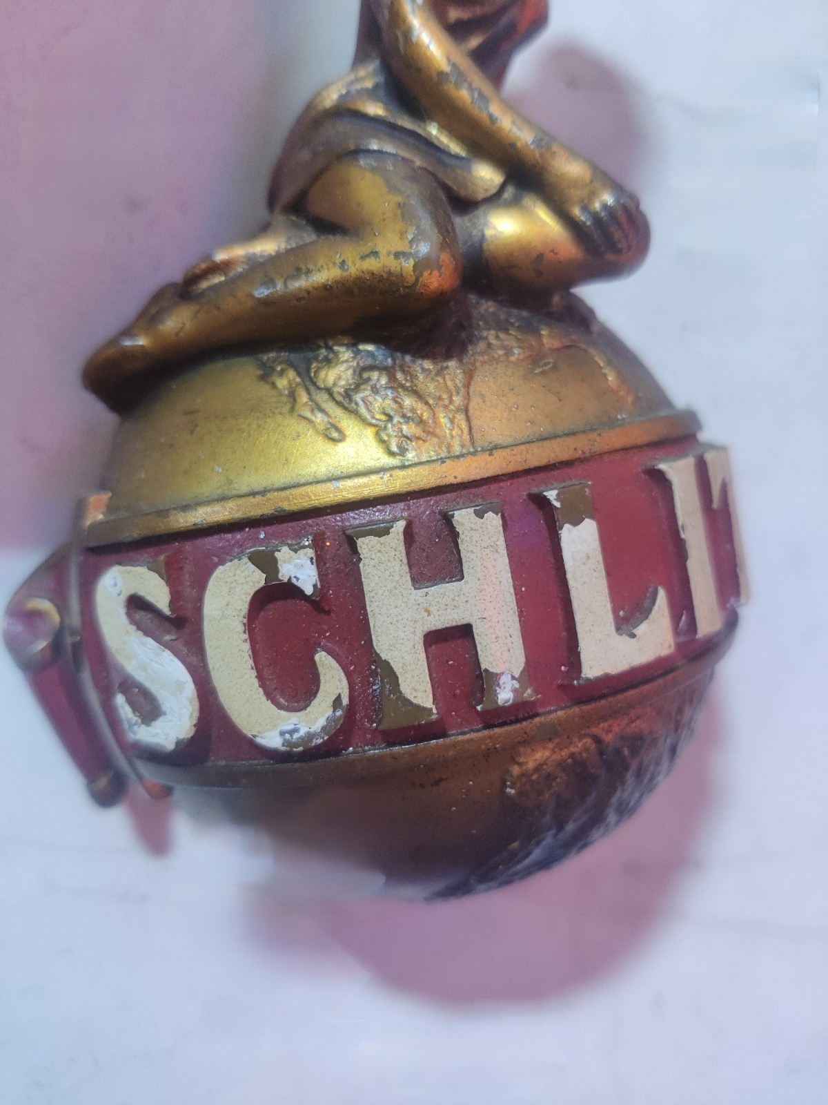 Vintage Schlitz Lady on Globe Beer Advertising Wall Plaque Bar Decor Vintage Schlitz Lady on Globe Beer Advertising Wall Plaque Bar Decor