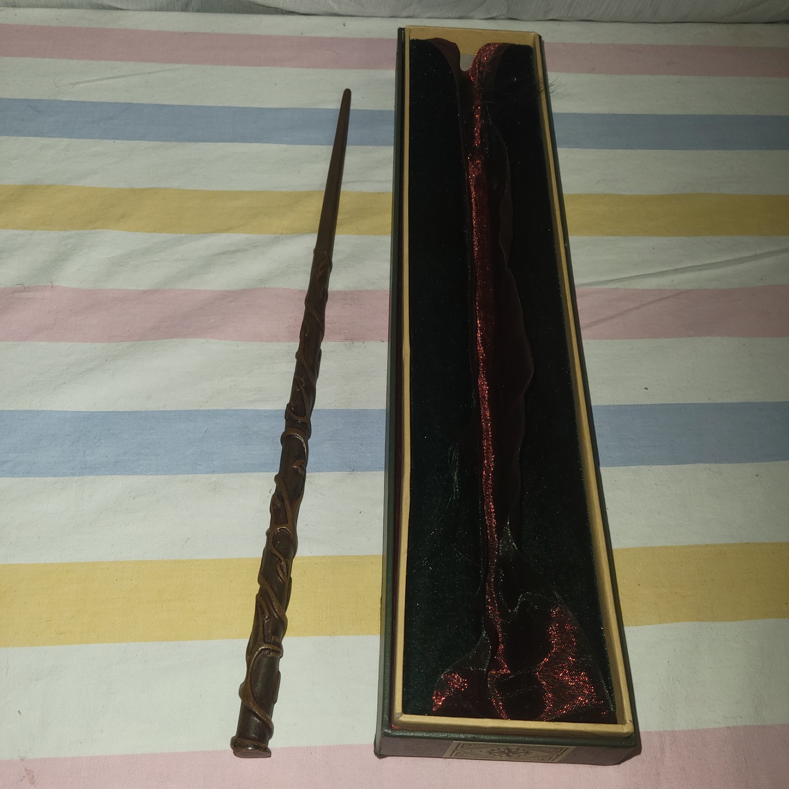 Hermione Granger's Wand  Wizarding World Universal Studios Original Box s18 WB