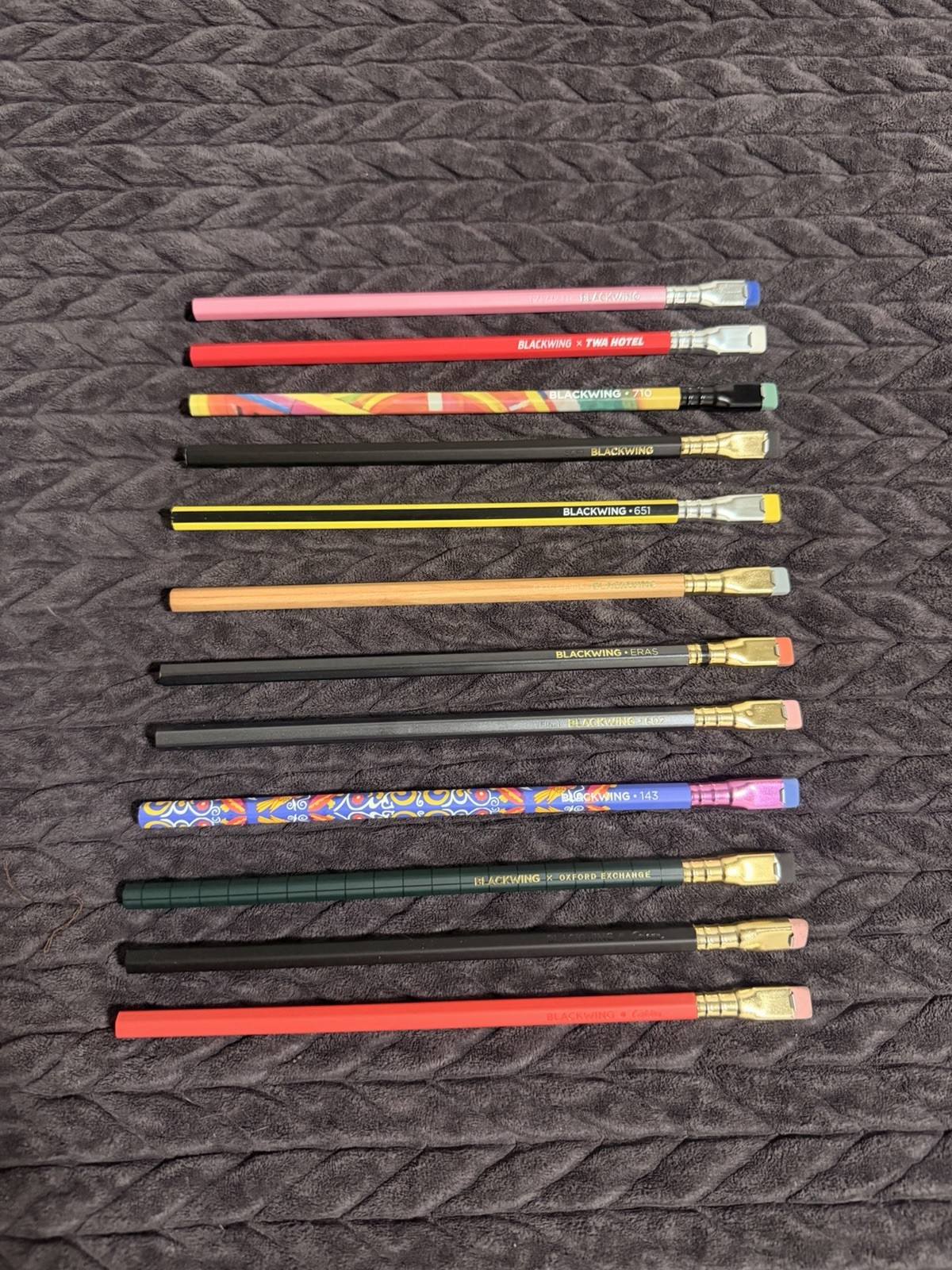 BLACKWING VOLUMES Lot Of 12 Pencils No Box (w2) BLACKWING VOLUMES Lot Of 12 Pencils No Box (w2)