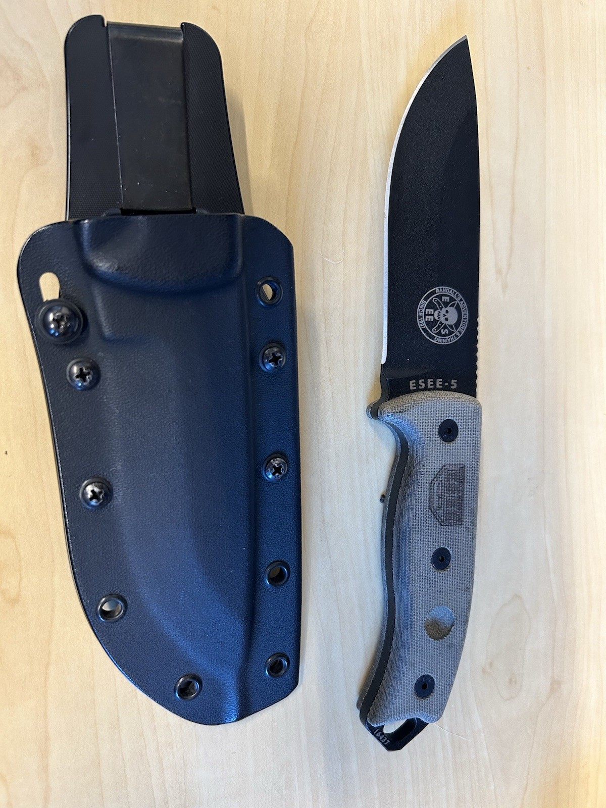 ESEE 5 Tactical Survival Bushcraft Knife- Excellent ESEE 5 Tactical Survival Bushcraft Knife- Excellent