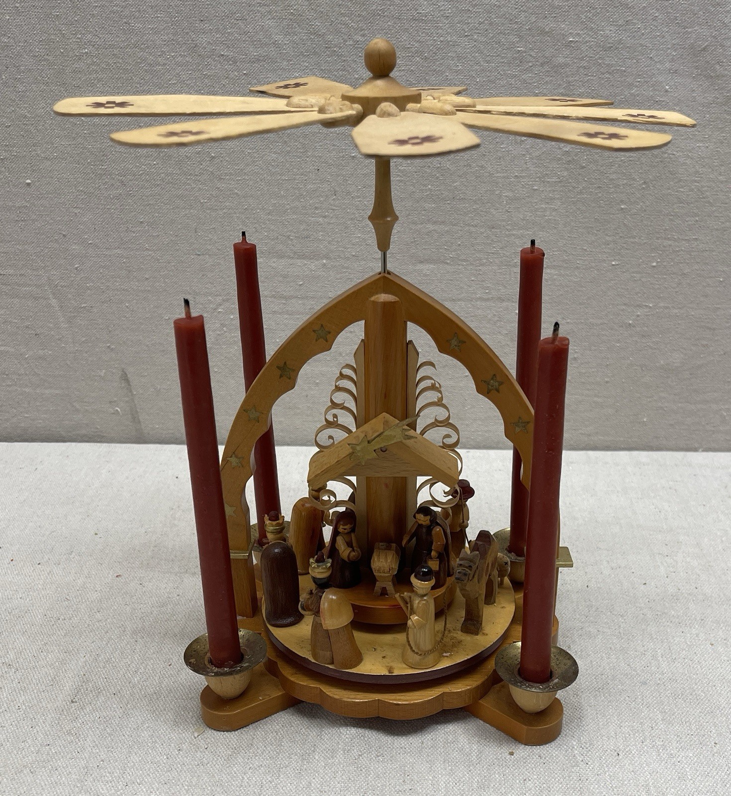 VTG Expertic Erzgebirge German Christmas Pyramid Nativity 1-Tier GDR East German