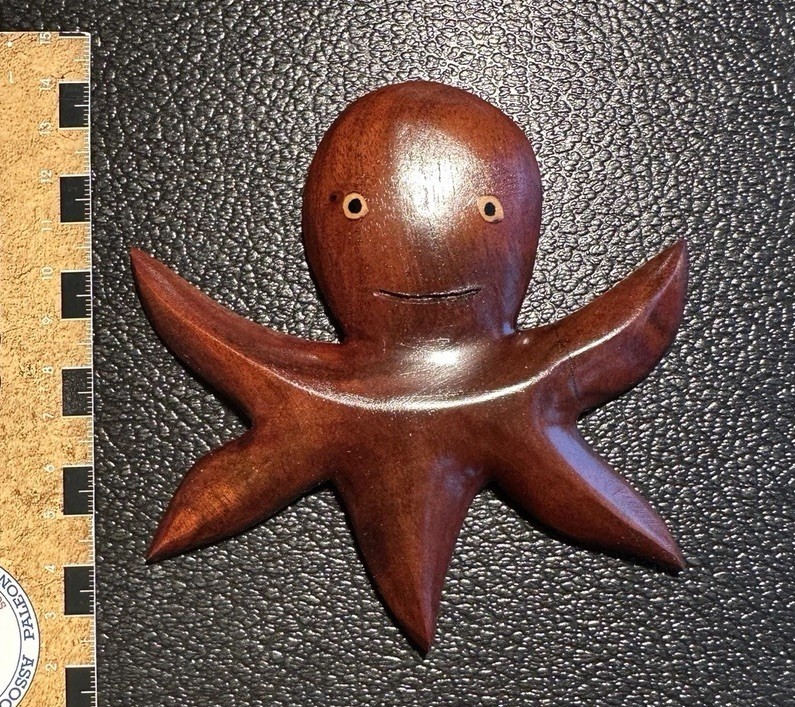 Mutiny on the  Bounty, Pitcairn Island Descendent- Carol Christian WOOD CARVING