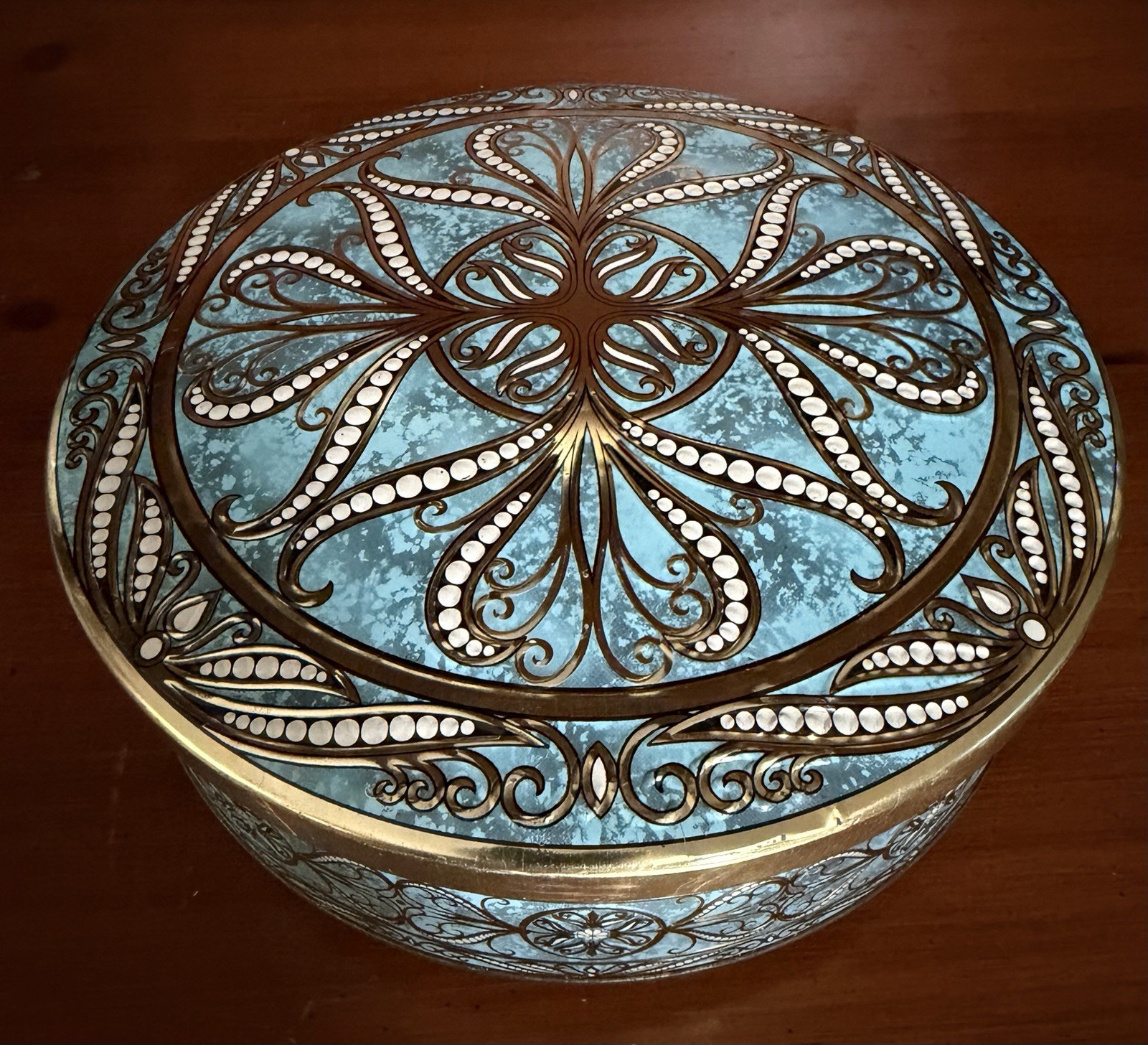 Vintage Round Tin Dalher Aqua Blue White Gold Embossed Floral/Mosaic Design