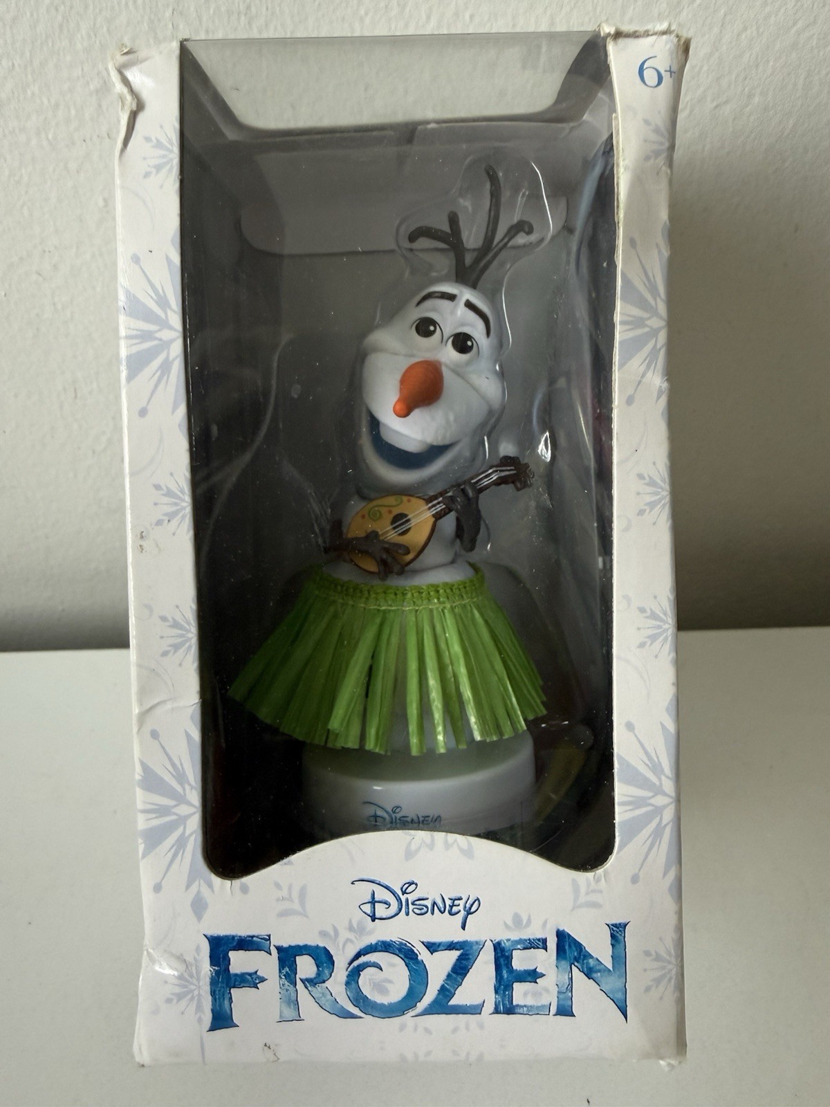 DISNEY FROZEN Hula OLAF Snowman Ukulele Grass Skirt 6\ DISNEY FROZEN Hula OLAF Snowman Ukulele Grass Skirt 6\
