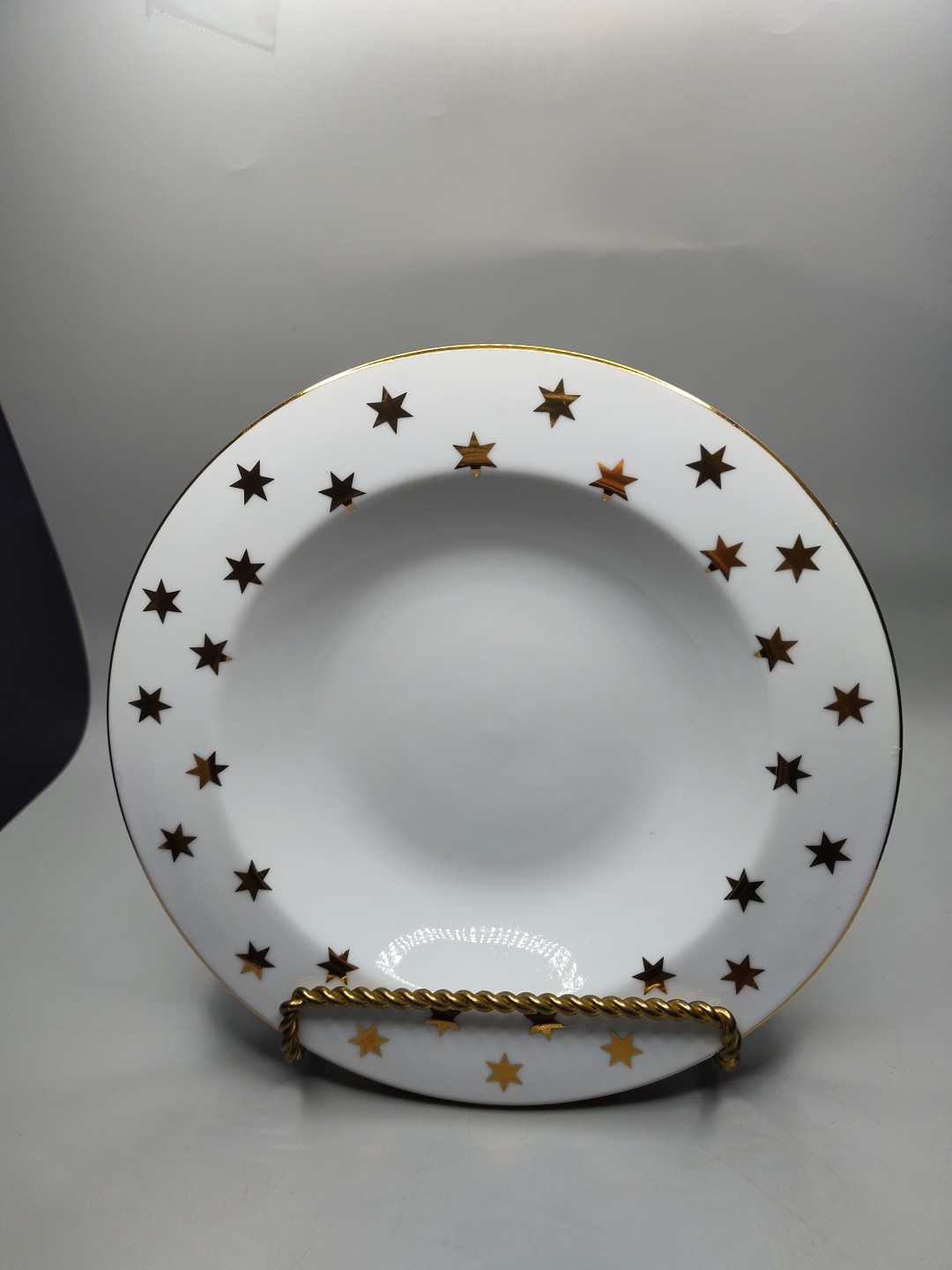 American Atelier Party Time 6604 Soup Bowl with Gold Stars, 9”D (4)