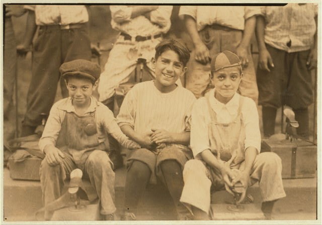 Shoe Shiners,Hartford,Connecticut,Child Labor,Lewis Wickes Hine,August 1924