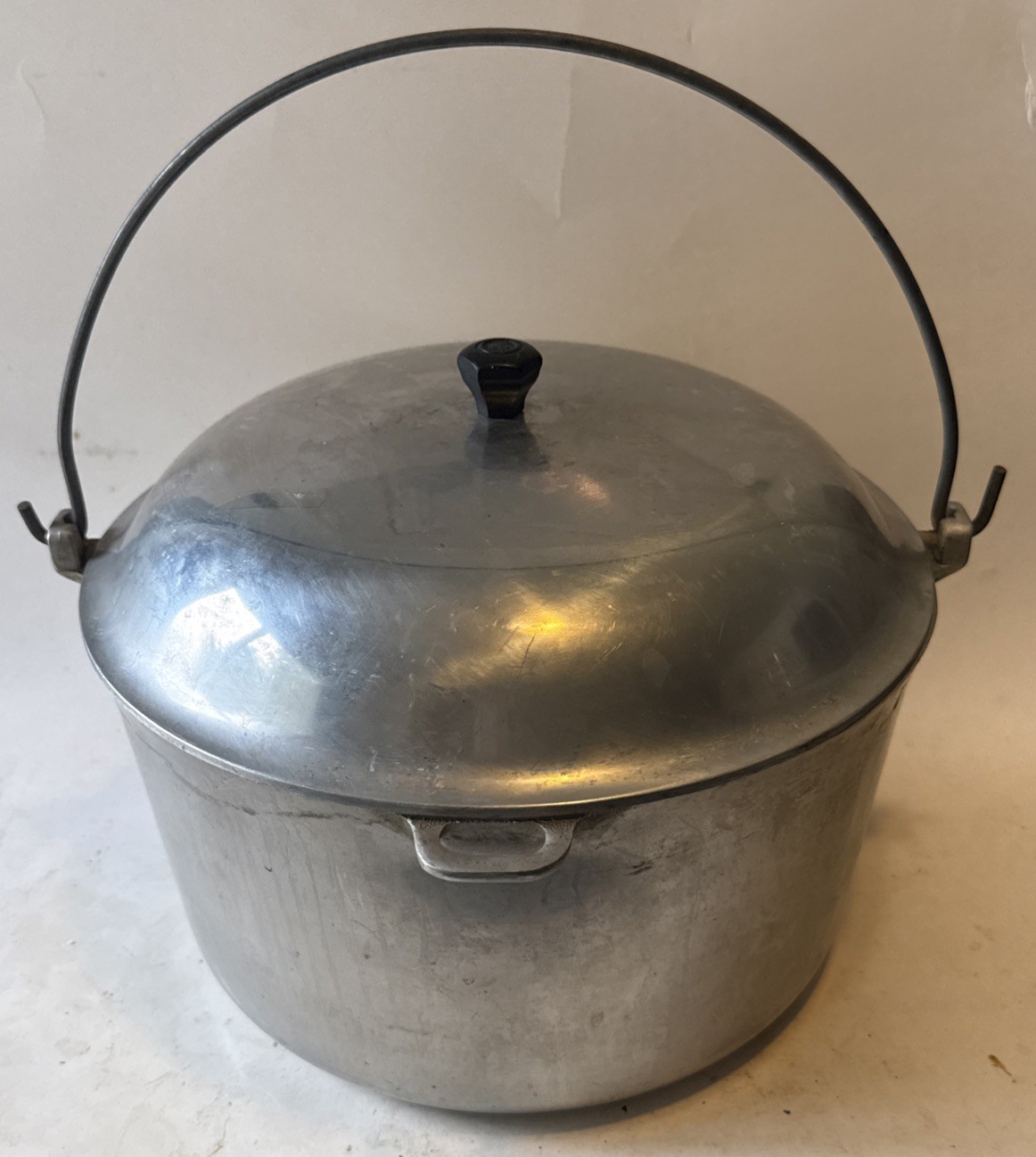 VTG Household Institute Club Aluminum 6 Qt Dutch Oven Bail Handle Lid 10”