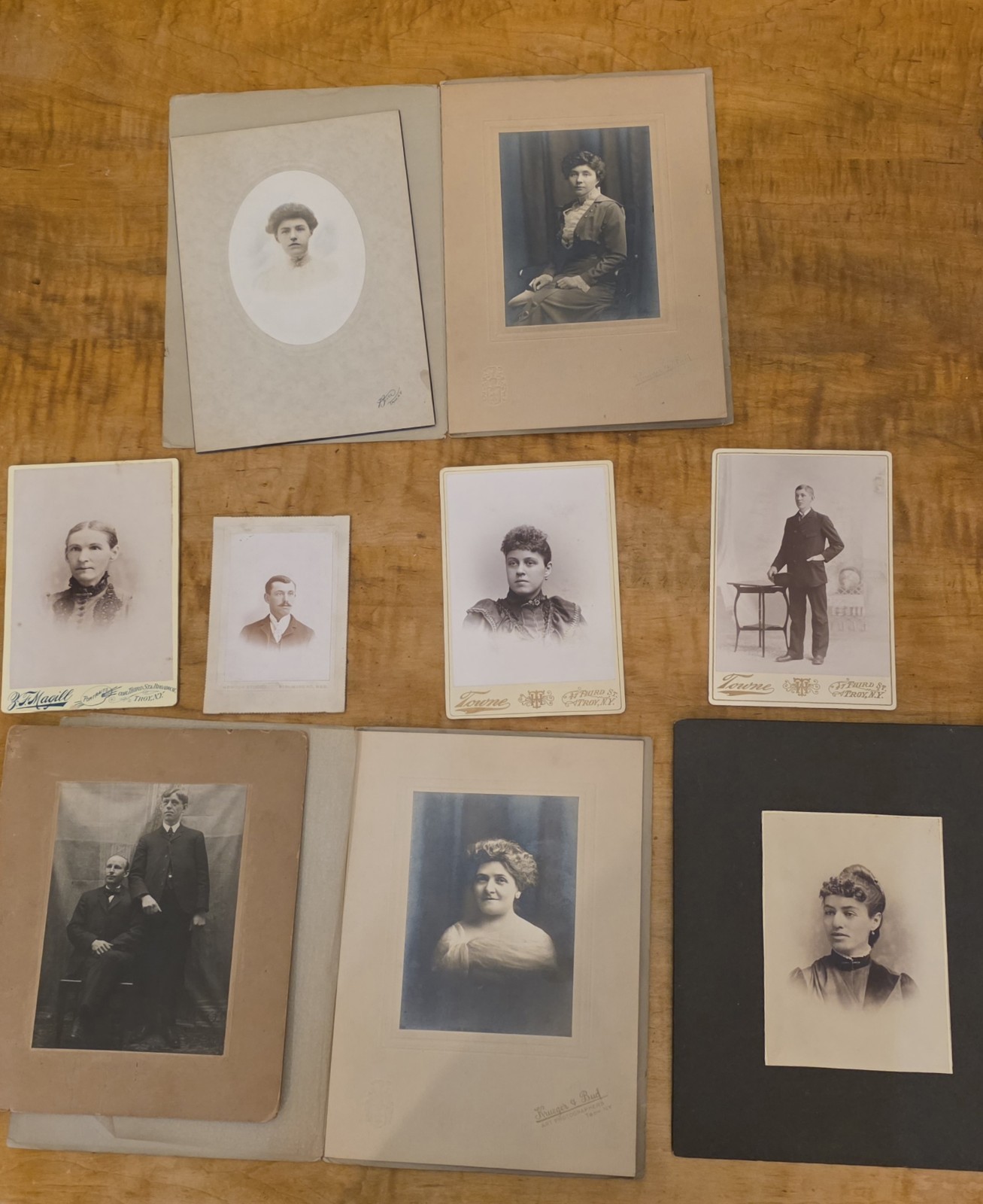 Vtg Lot Of 9 Formal Portrait Photos Of Men And Women 1890s - 1920s
