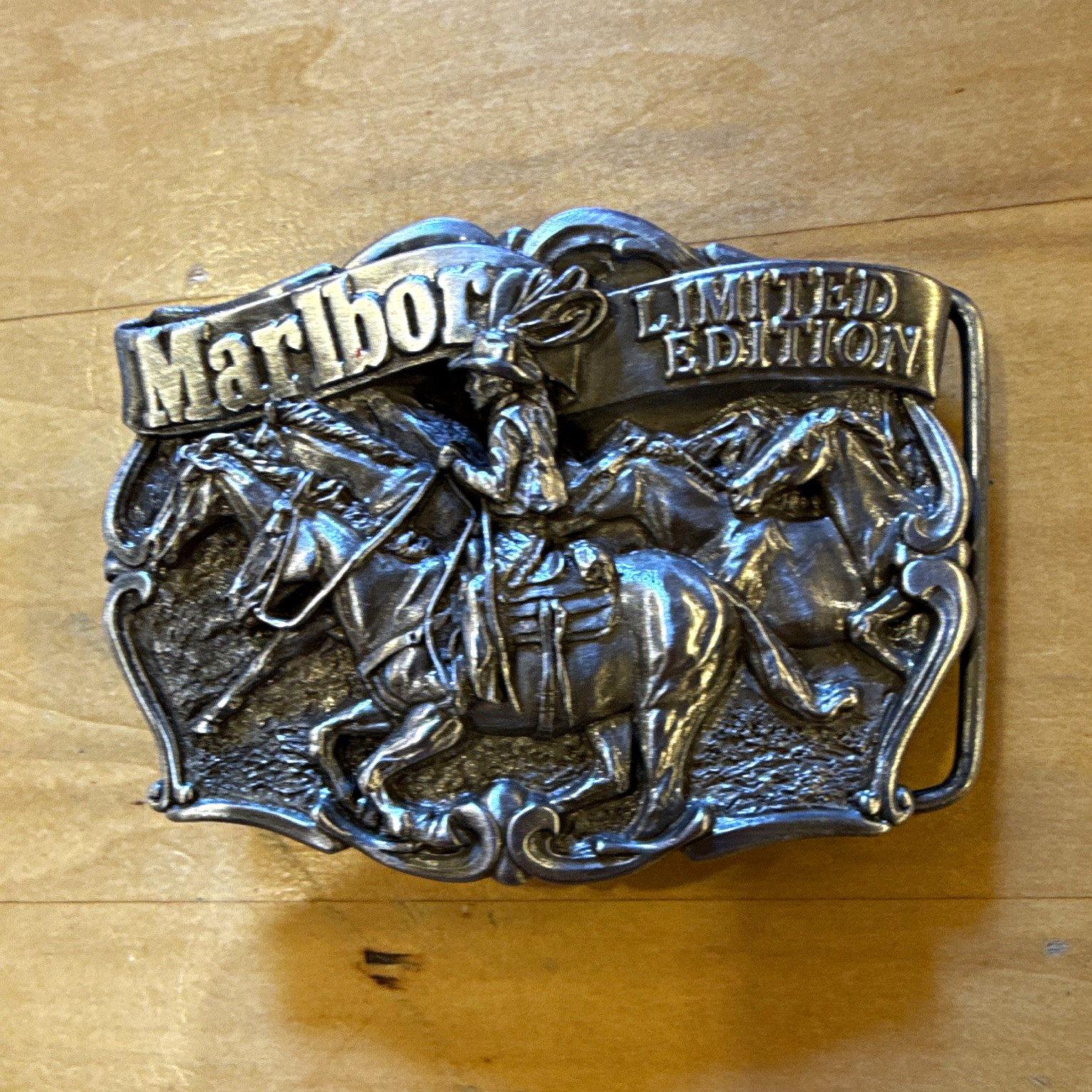 Vintage Marlboro Limited Edition Horse Rider Belt Buckle 1986 Made in USA #186 Vintage Marlboro Limited Edition Horse Rider Belt Buckle 1986 Made in USA #186