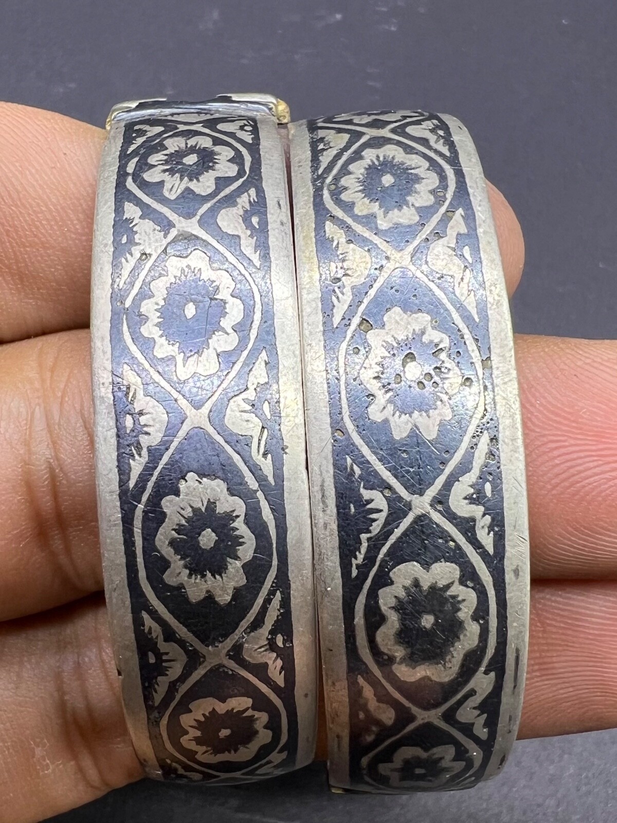 Very Authentic Old Trible Jewelry Pure Sliver Unique Pair Bangle With Blue Paint Very Authentic Old Trible Jewelry Pure Sliver Unique Pair Bangle With Blue Paint