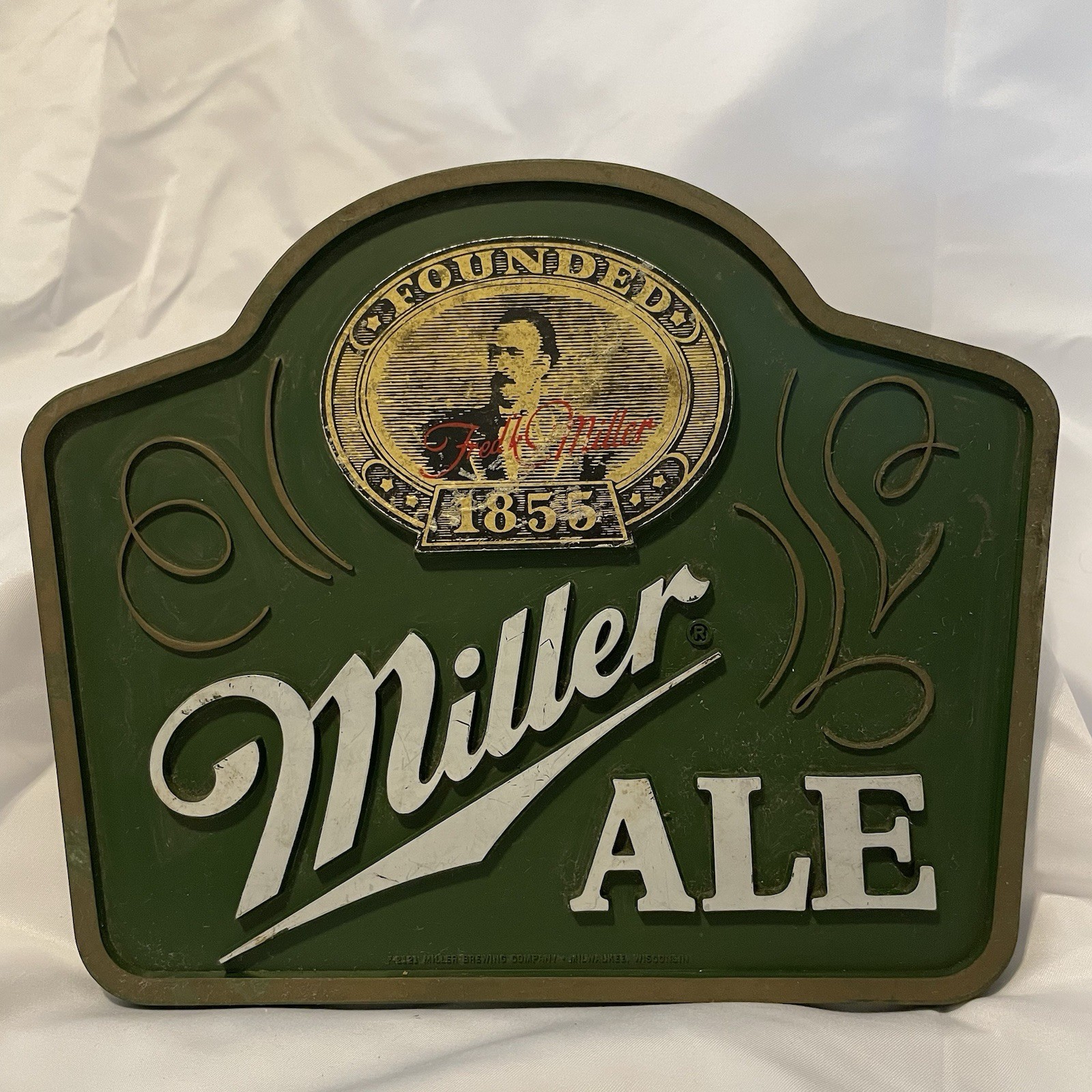 Vintage 1972 Miller Ale Molded Plastic Bar Sign Breweriana Milwaukee WI